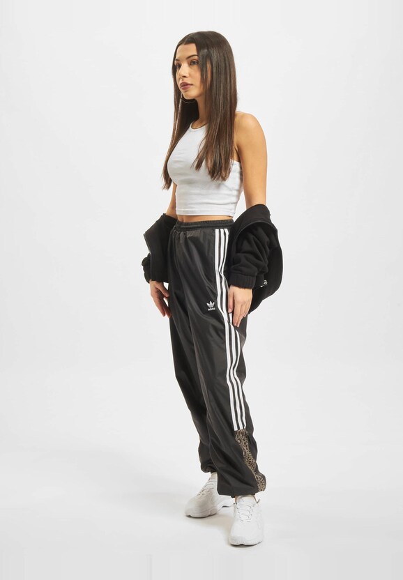 3-Stripes-5