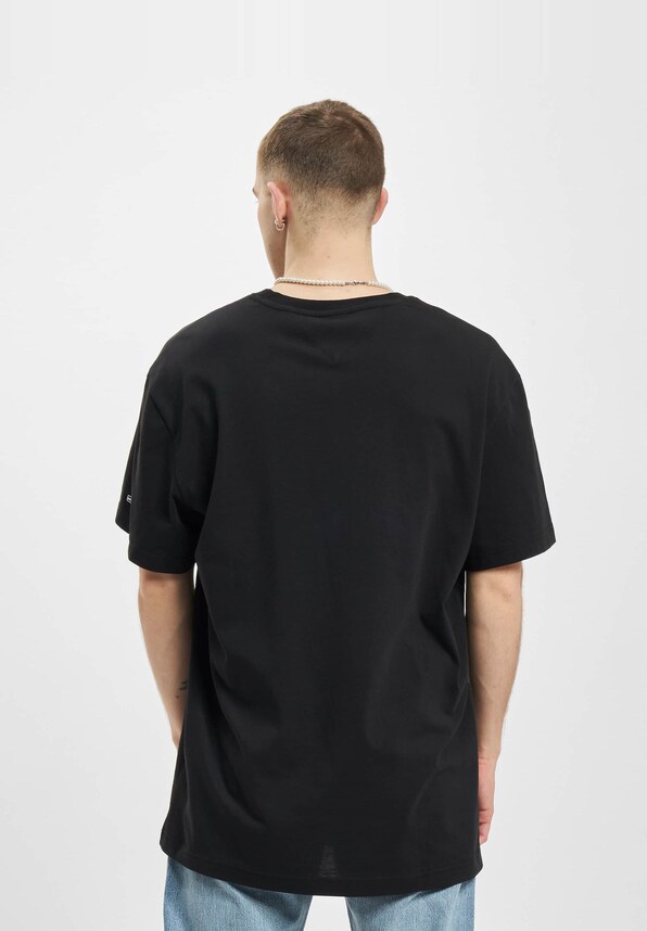 Relaxed Chest Logo-0