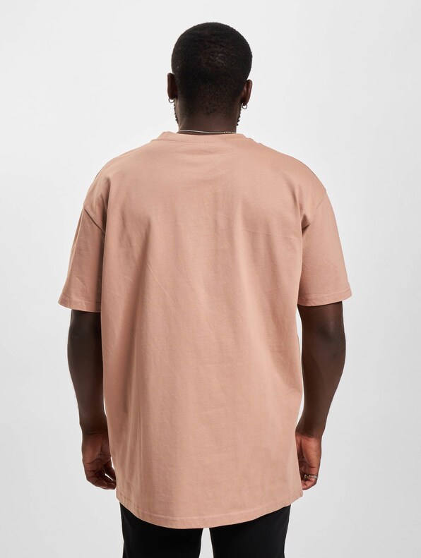 L.A. College Oversize Tee-1