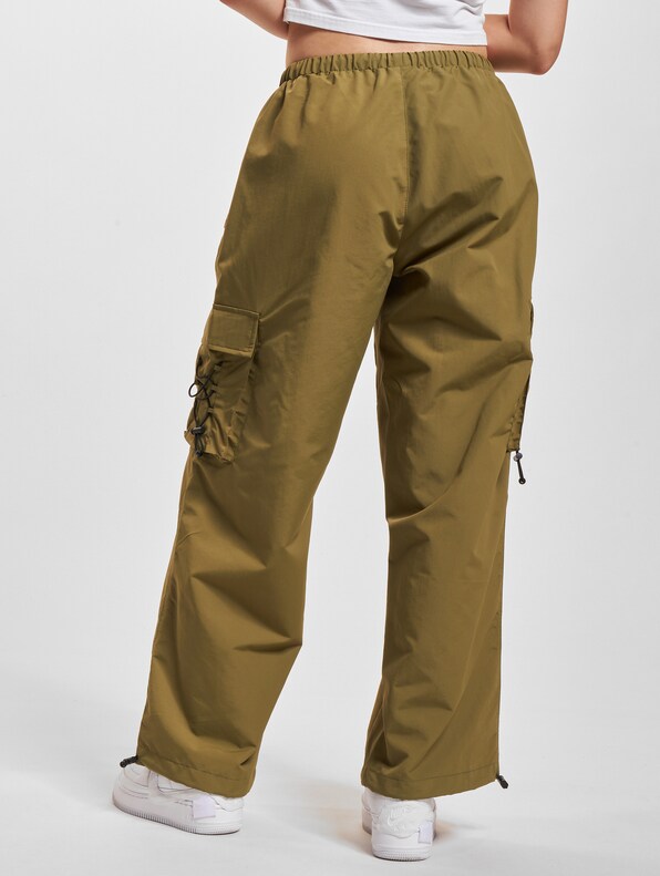 Small Signature Wide Parachute-1