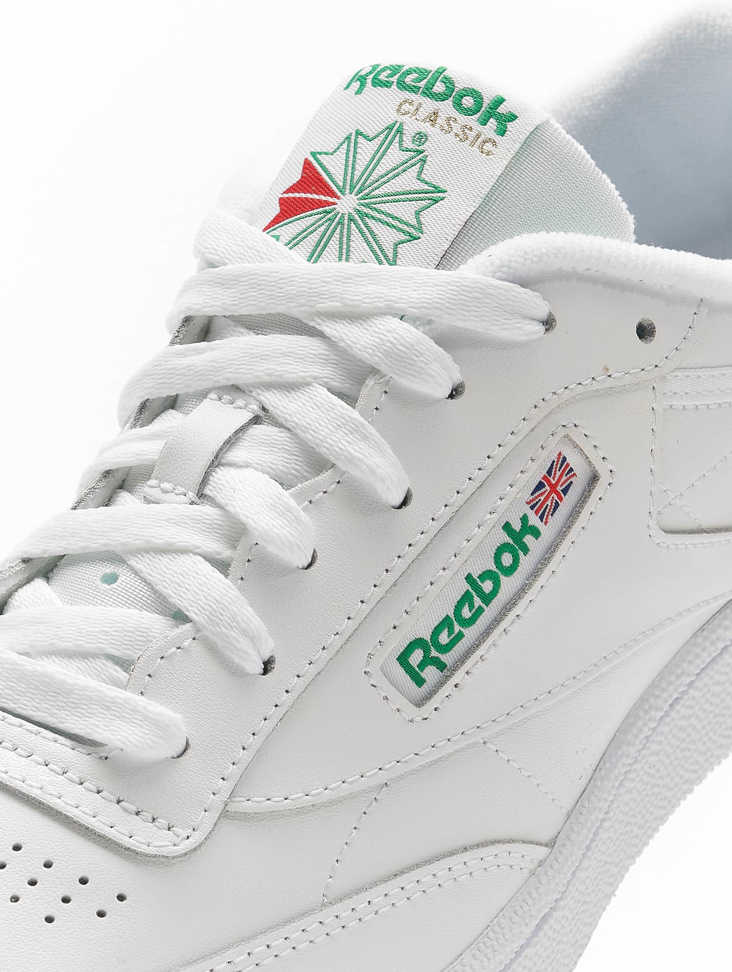 Reebok club c 85 trainers in white sales ar0456