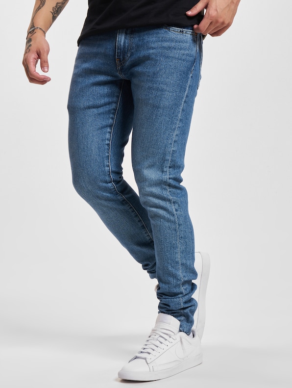 Levis Taper Jeans-0