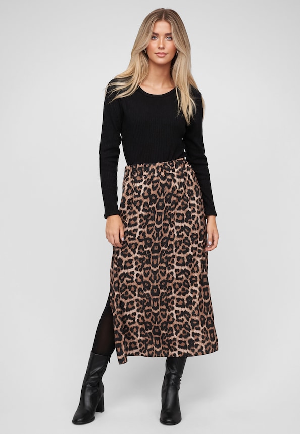 Longform skirt with slit-4