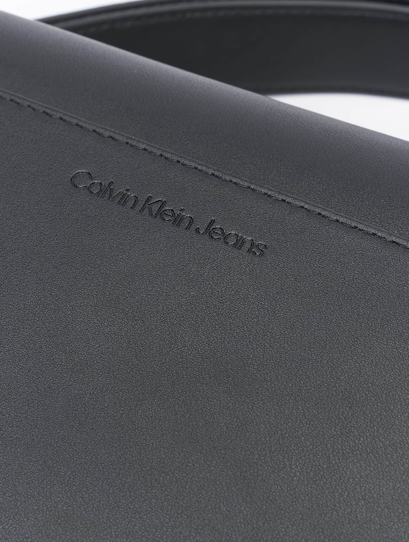 Calvin Klein Sculpted Bag-6