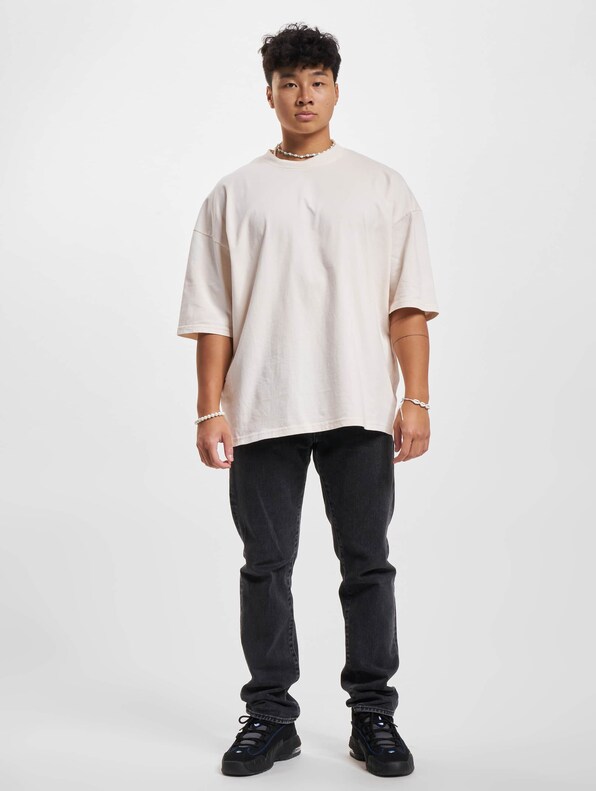 2Y Studios Basic Oversize Boxy T-Shirt-3