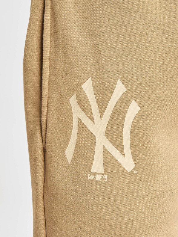 MLB New York Yankees League Essentials Relaxed -4