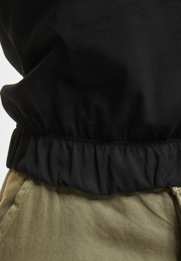 Plain Cropped-2