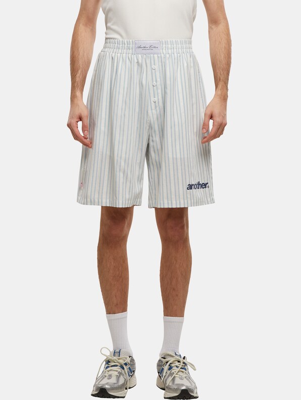 Oversized Striped Short Pants-2