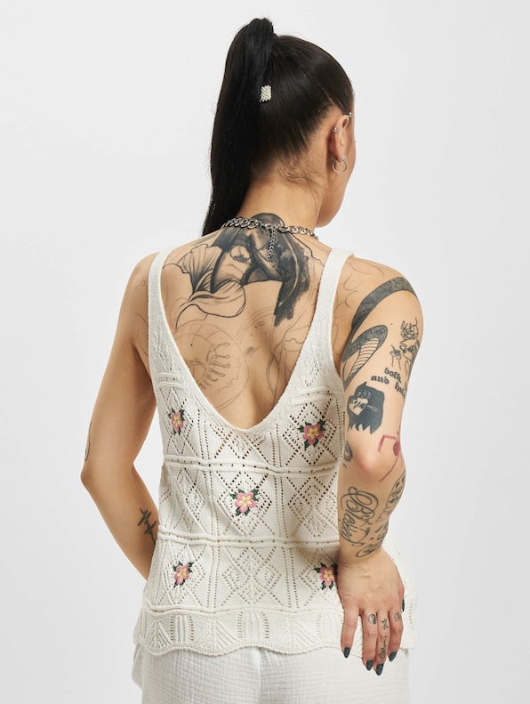 Ariba Life Embroidered -1