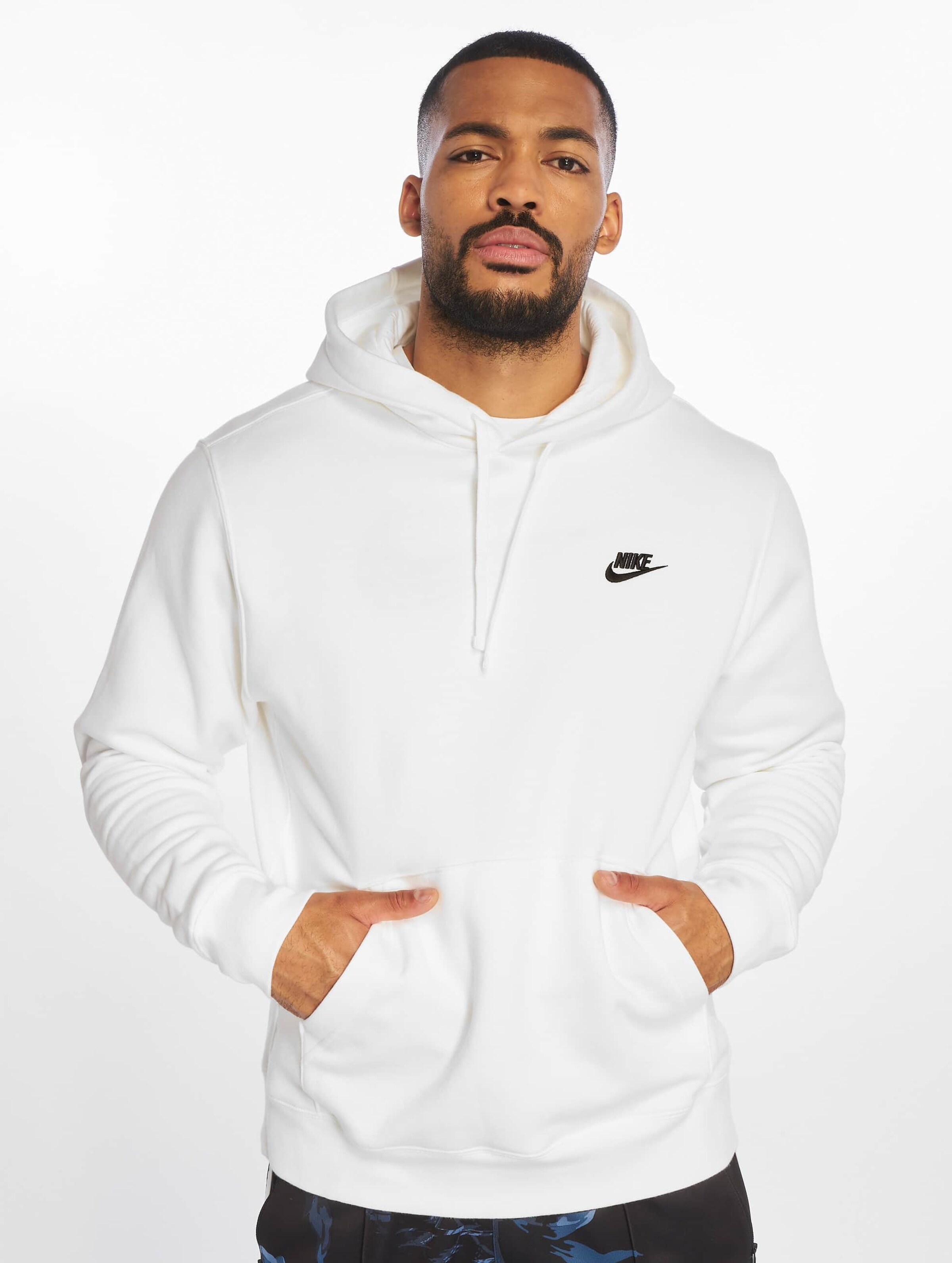 Nike club hoodie outlet xs