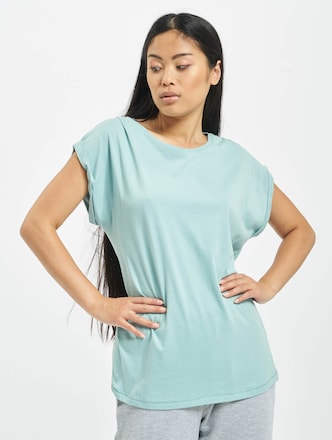 Extended Shoulder