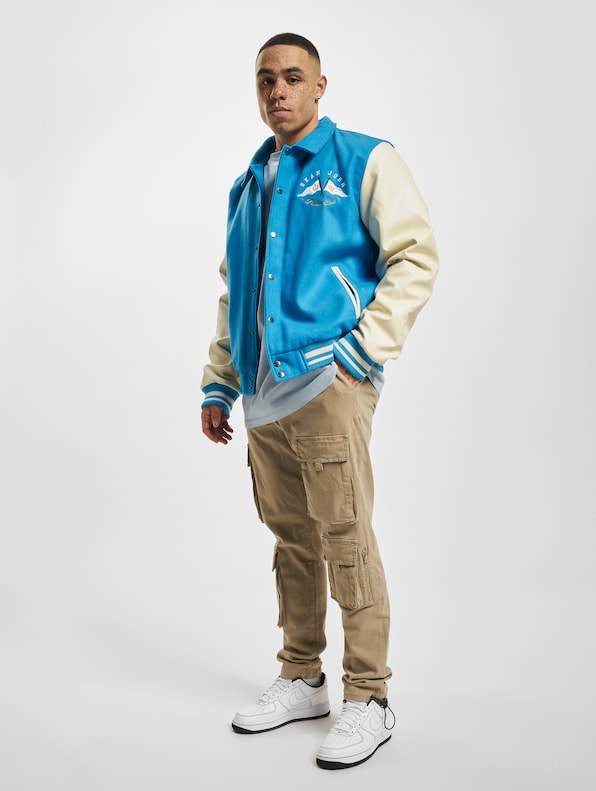Yacht Club-8
