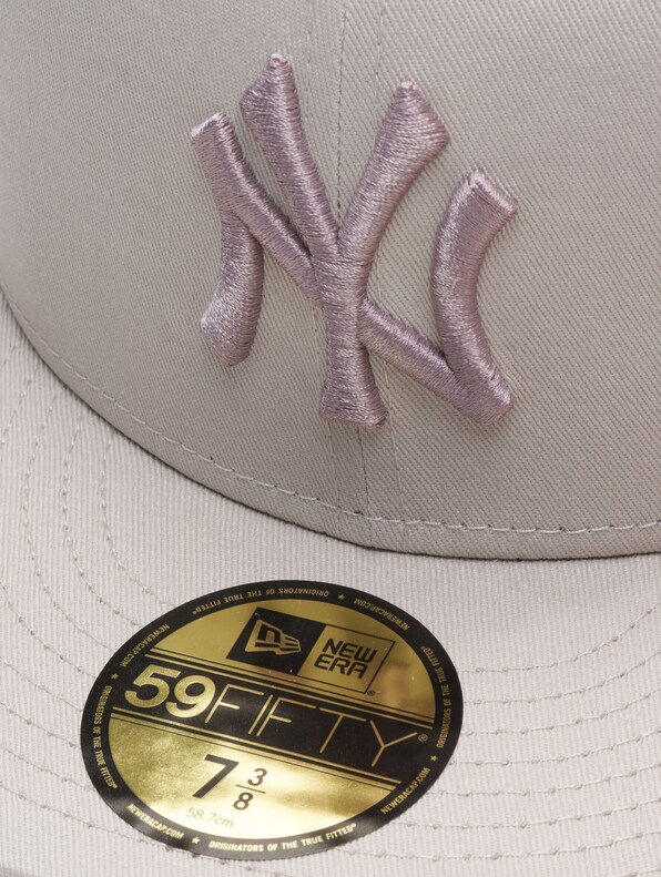 League Essential 59FIFTY New York Yankees-3