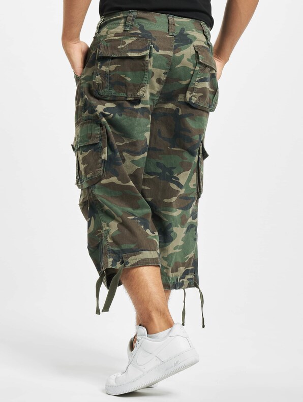 Urban Legend Cargo 3/4 Shorts-1
