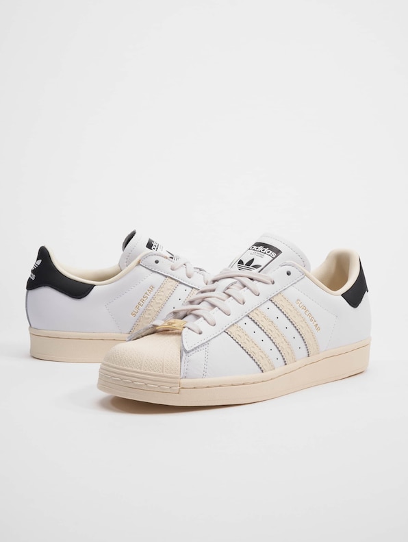 Superstar -0