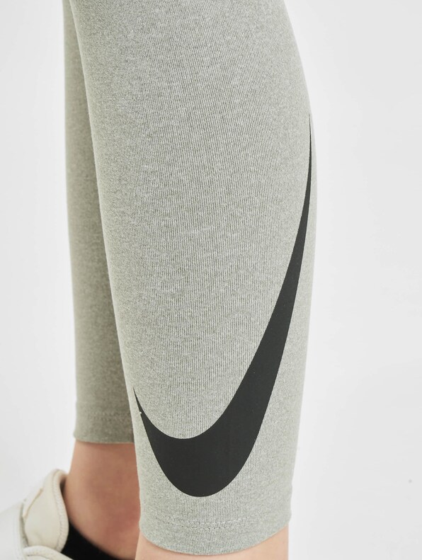 Dri Fit Sport Essentials Swoosh-4