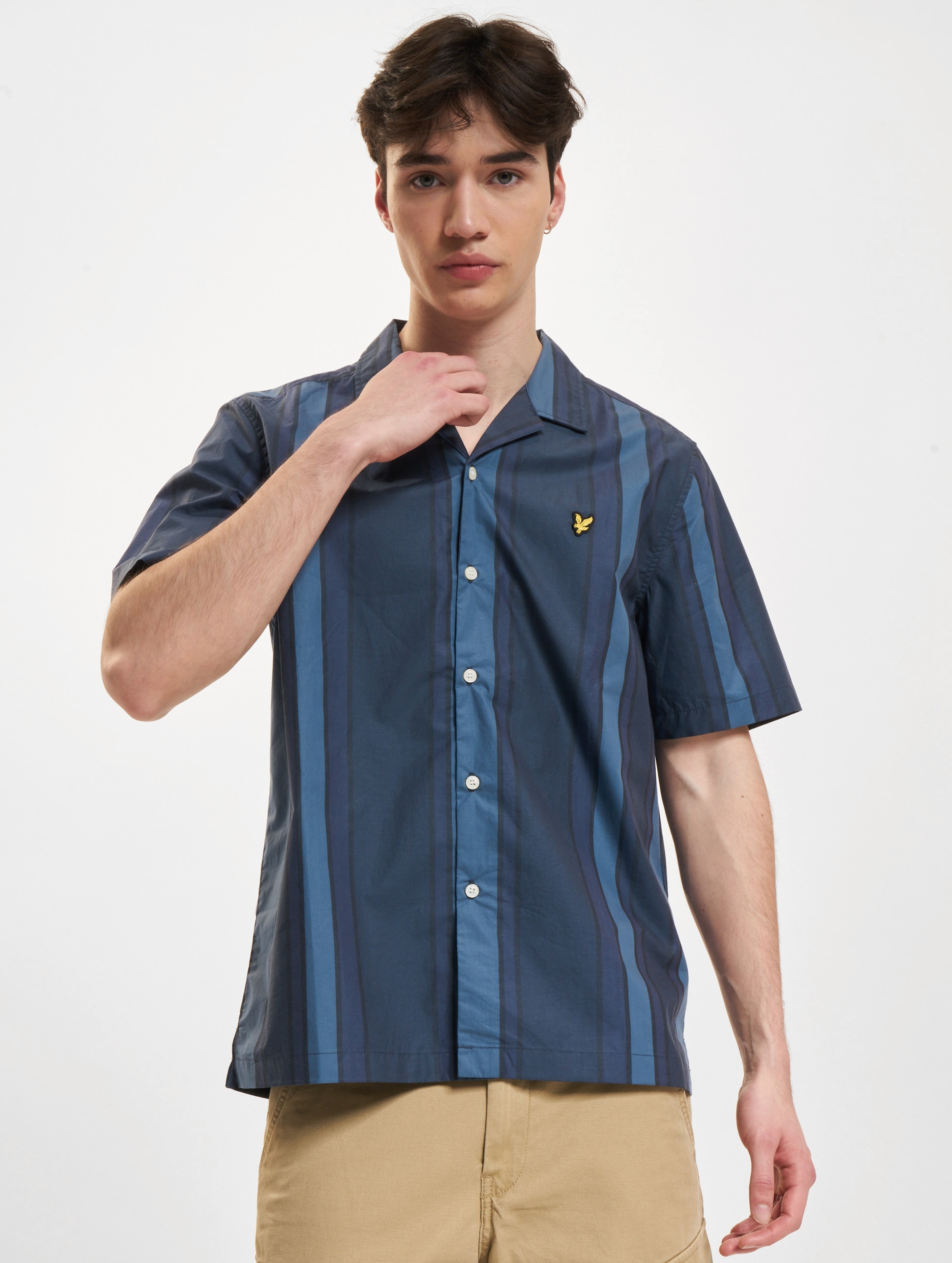 Lyle & Scott Vertical Stripe Resort Kurzarmhemd Mannen op kleur blauw, Maat L