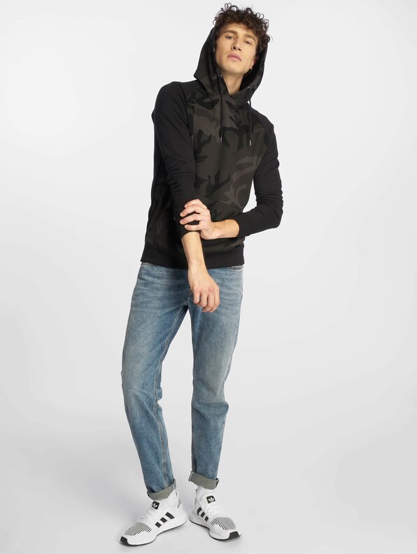 Camo Contrast Raglan-3