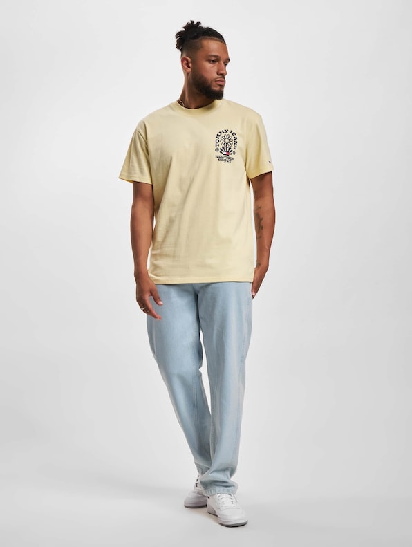 Tommy Jeans Homegrown Daisy T-Shirt-5