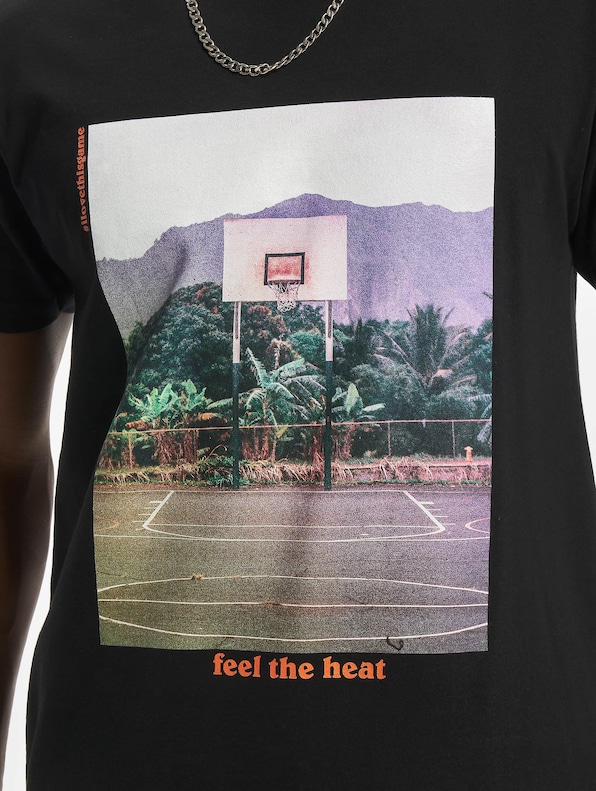 Feel The Heat-3