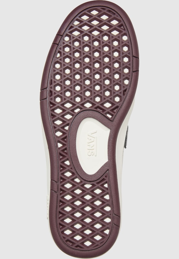 UA Lowland CC-5