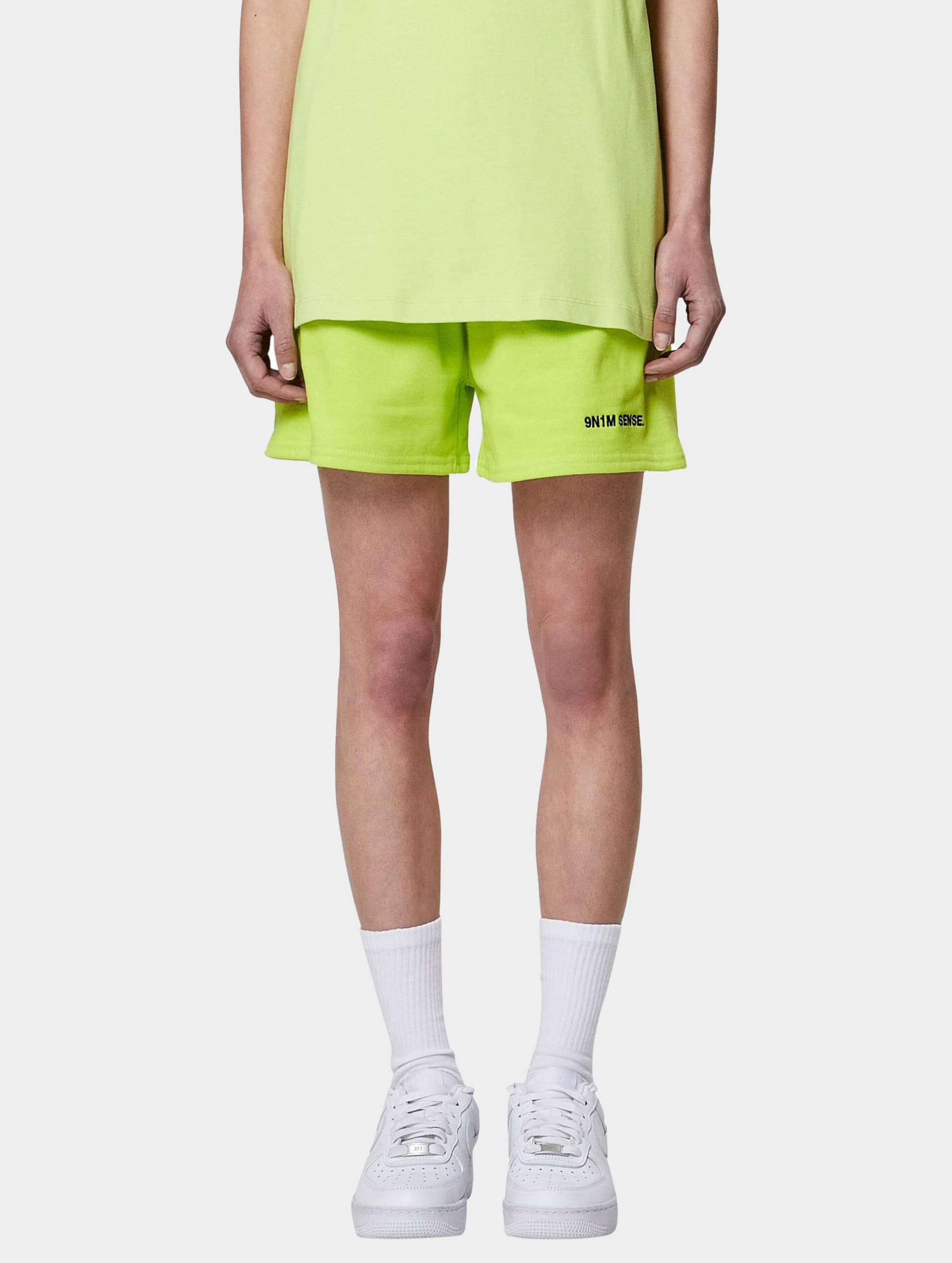 9N1M SENSE W-Essential Short