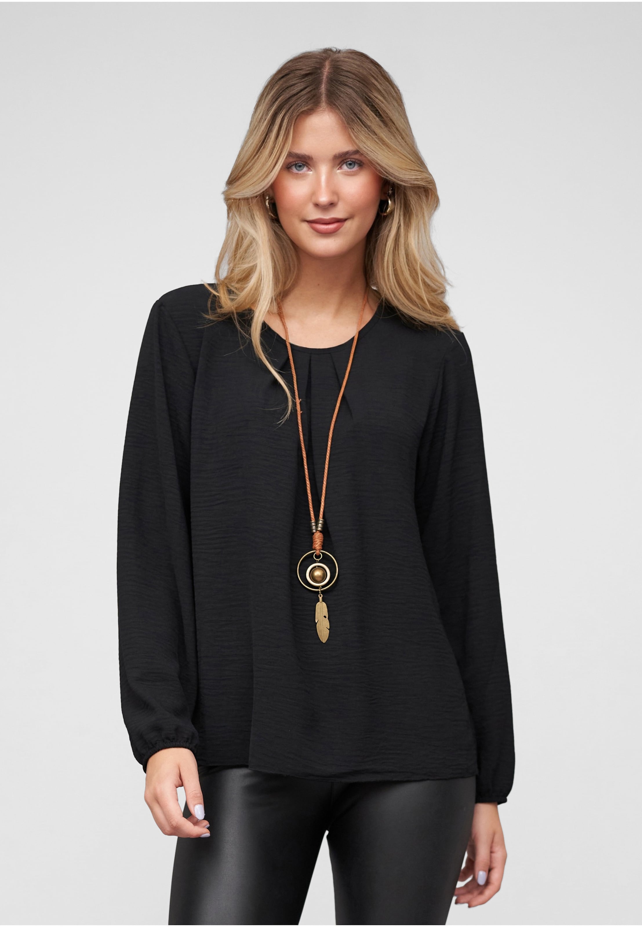 Cloud5ive Longsleeve Blouse with Necklace