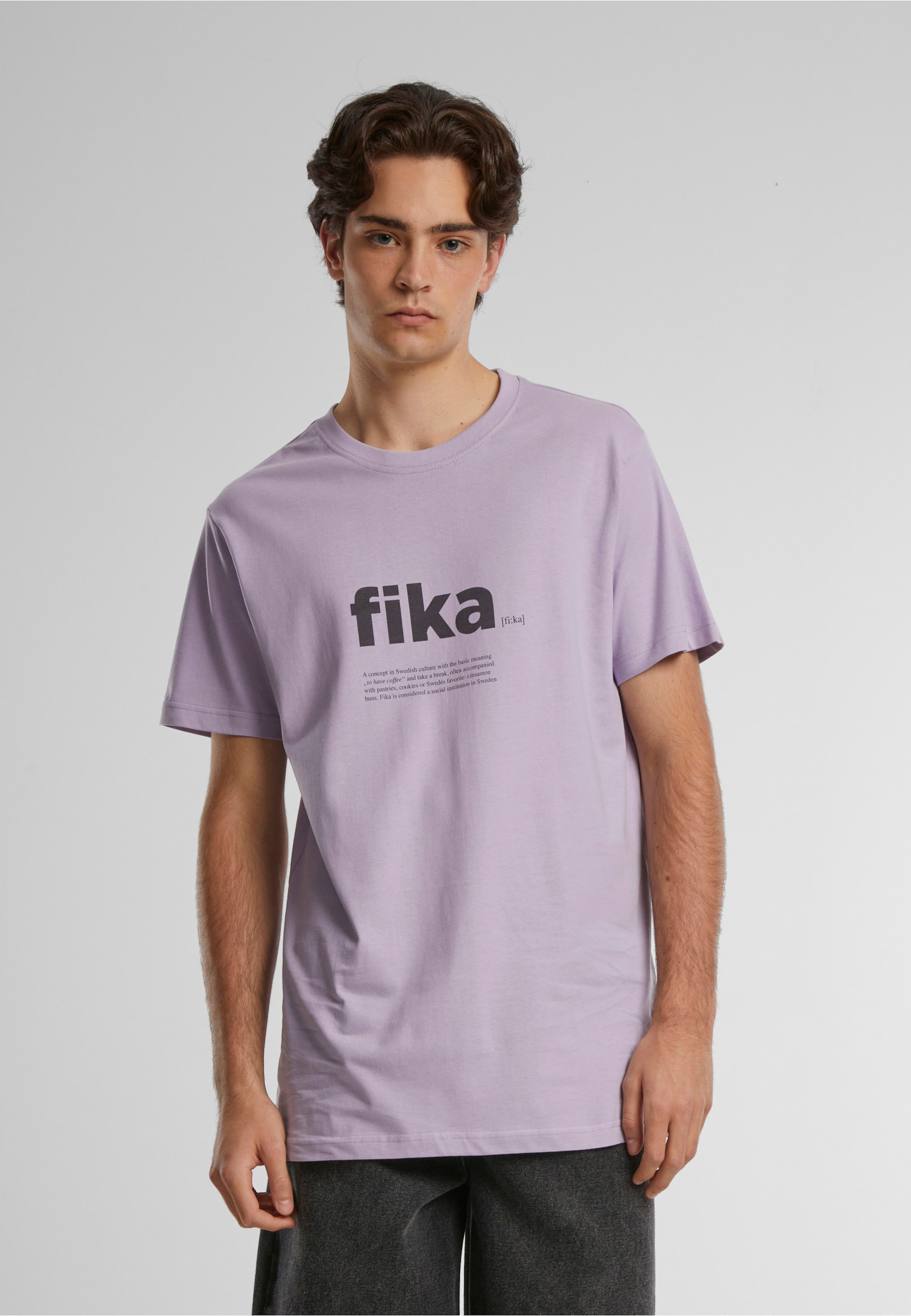 Mister Tee Fika Definition T-Shirt Round Neck