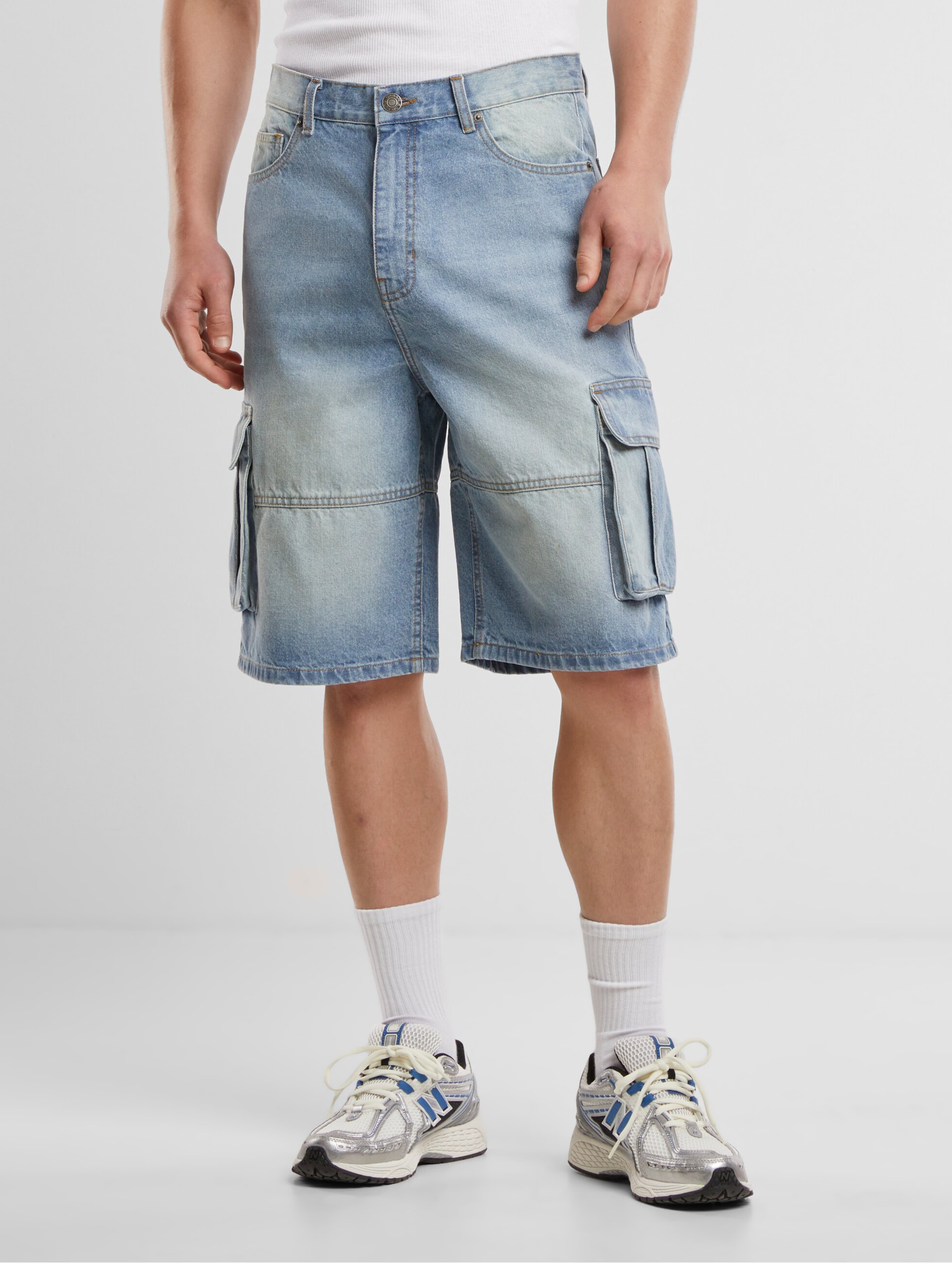 Urban Classics Relaxed Denim Cargo Short