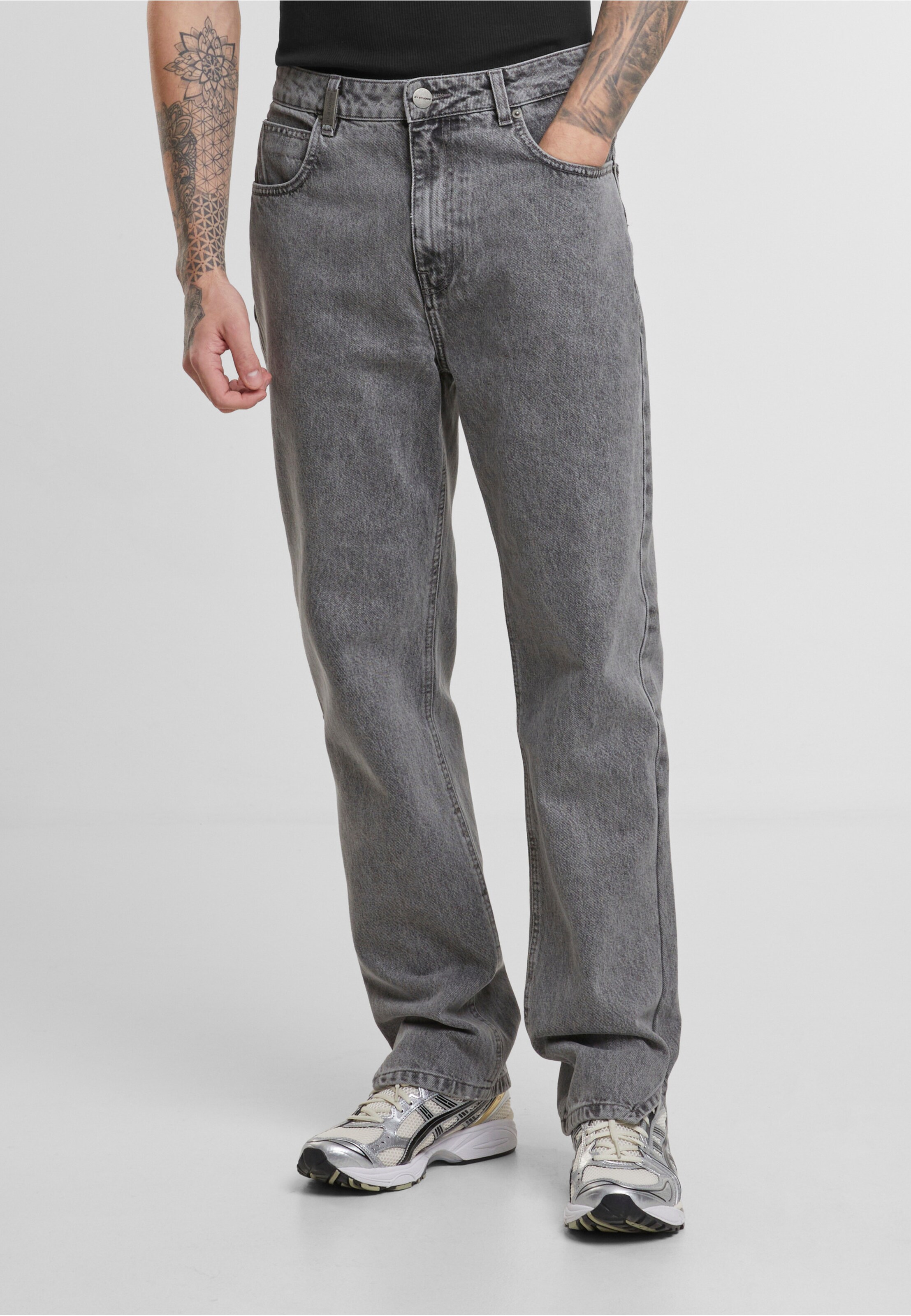 2Y Studios Amaru Ankle Straight Jeans