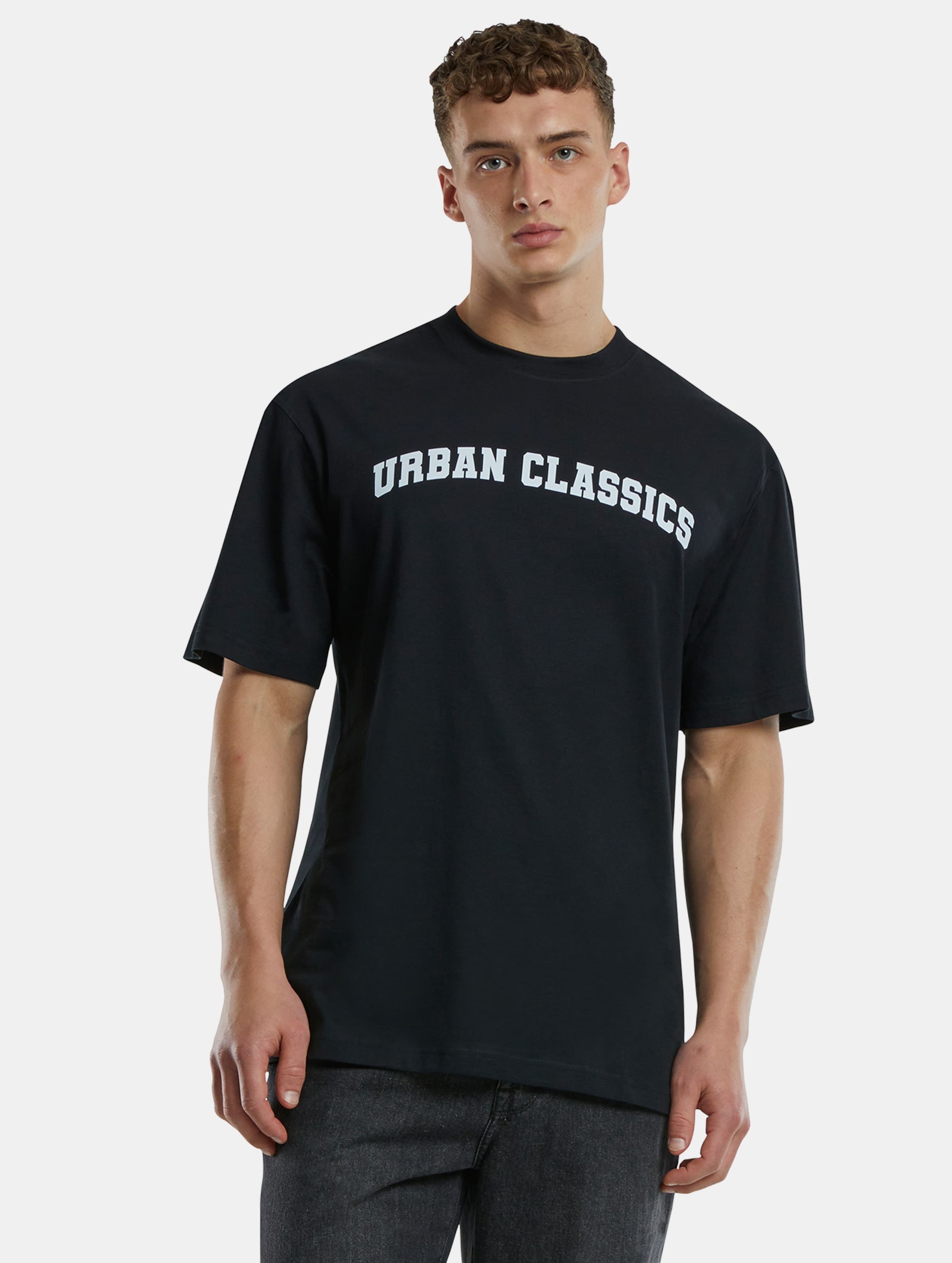 Urban Classics UC College Logo Tall T-Shirt