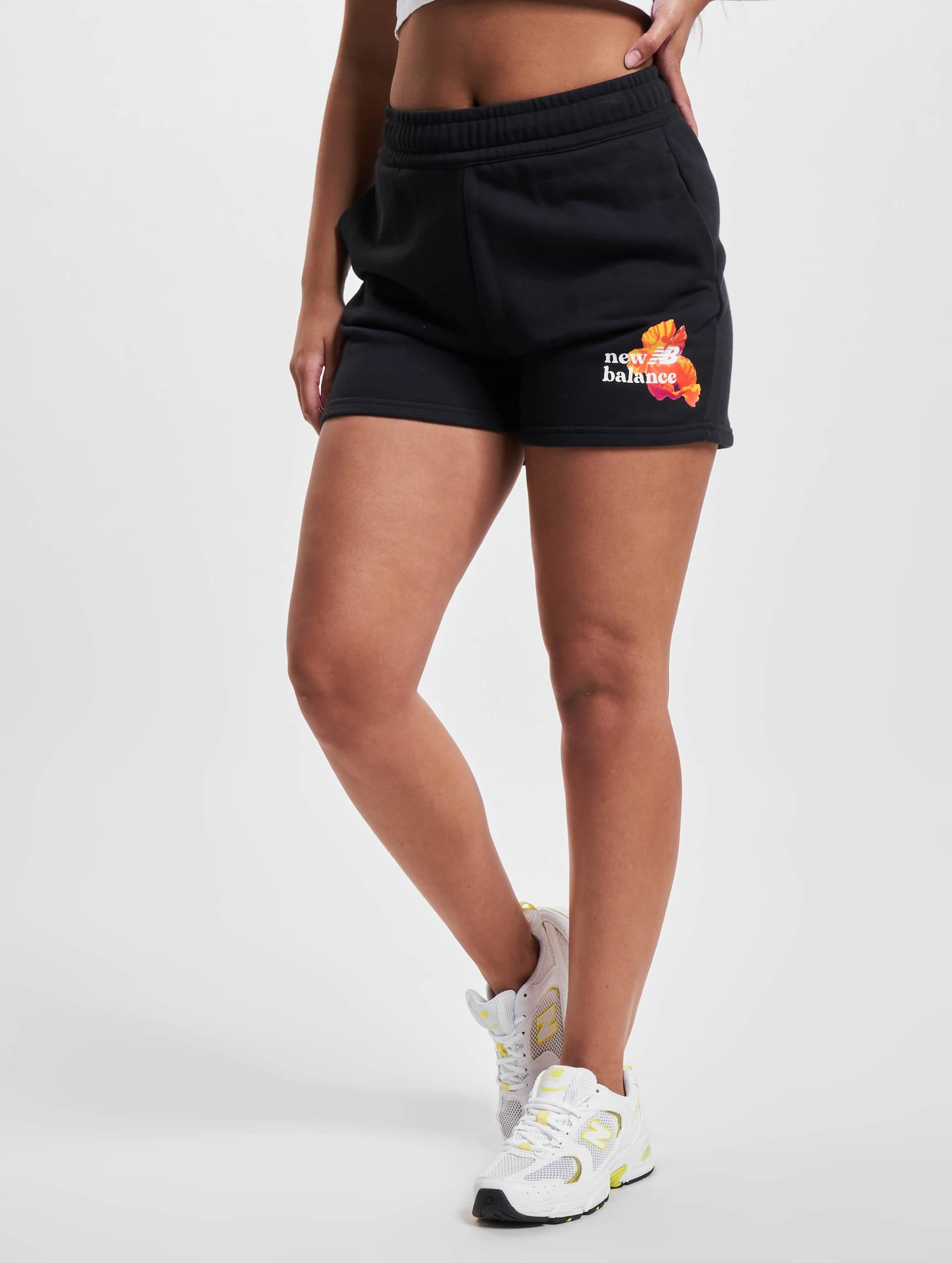 New Balance Essentials Super Bloom Short