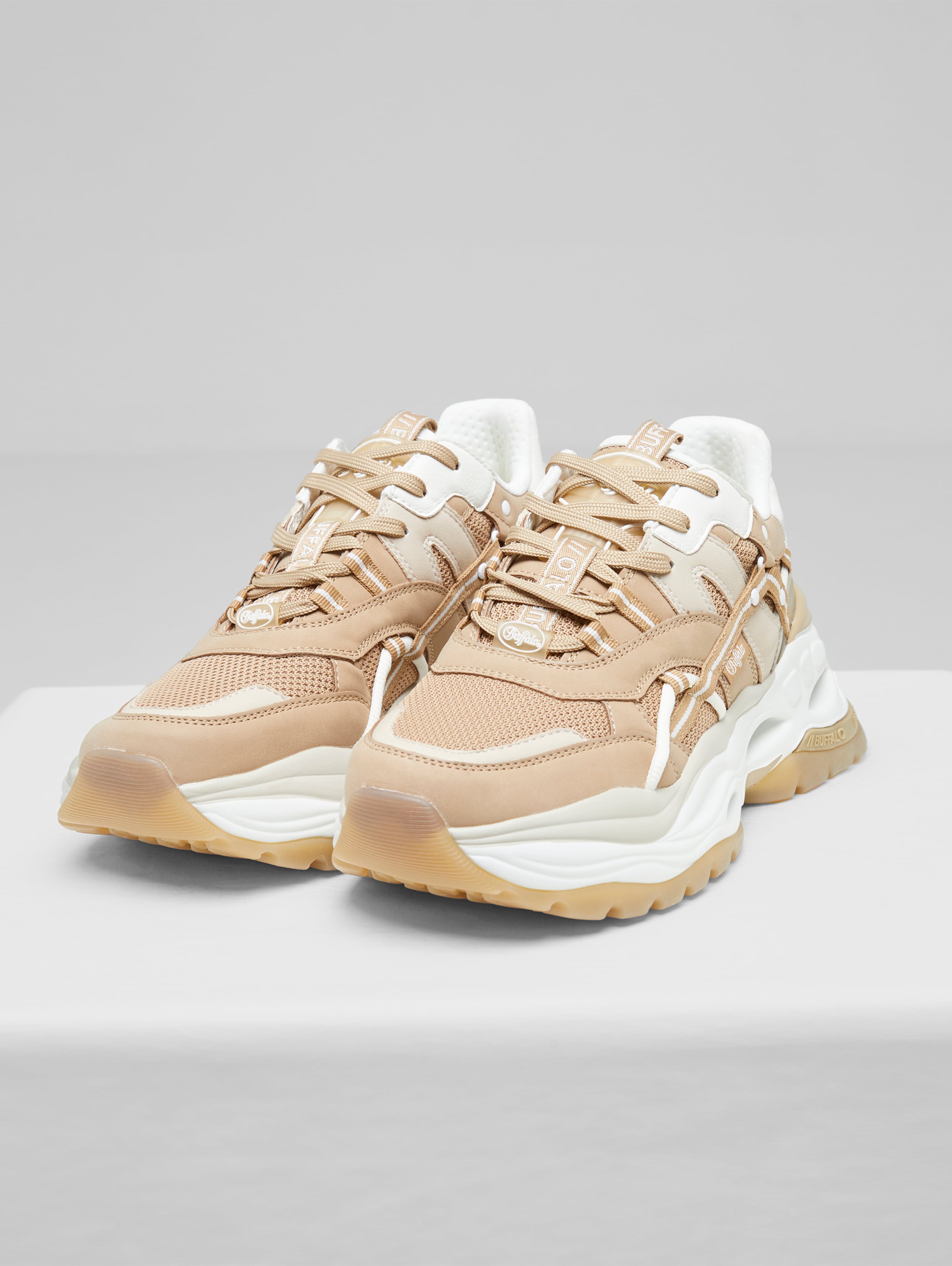 Buffalo Triplet Hollow Sneaker
