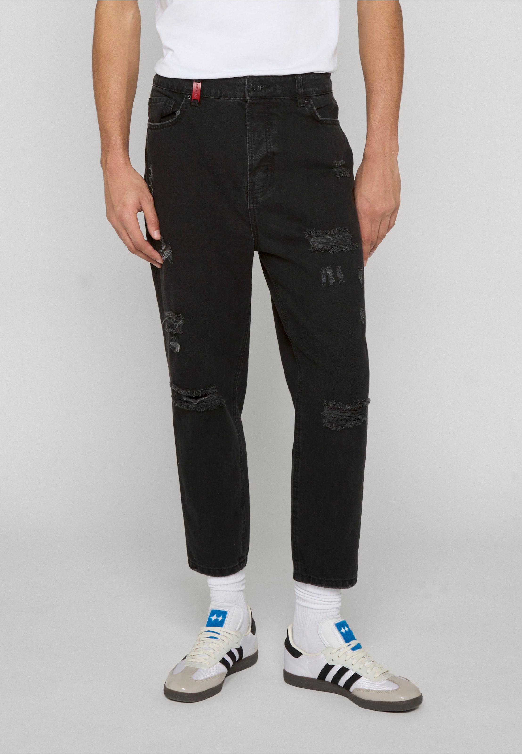 2Y Premium Destroyed Relaxed Denim
