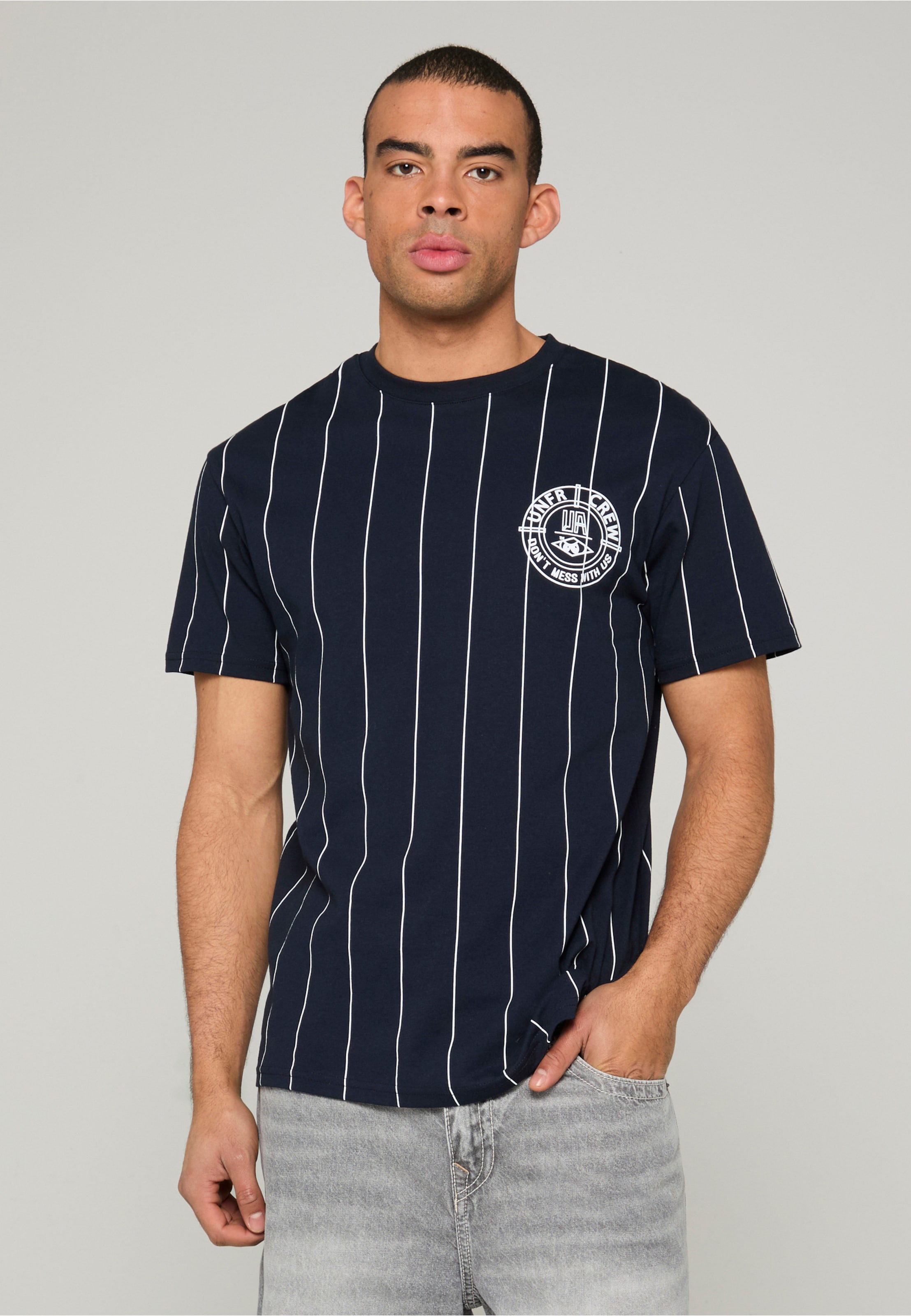 UNFAIR ATHLETICS DMWU BP T-Shirt Pinstripes