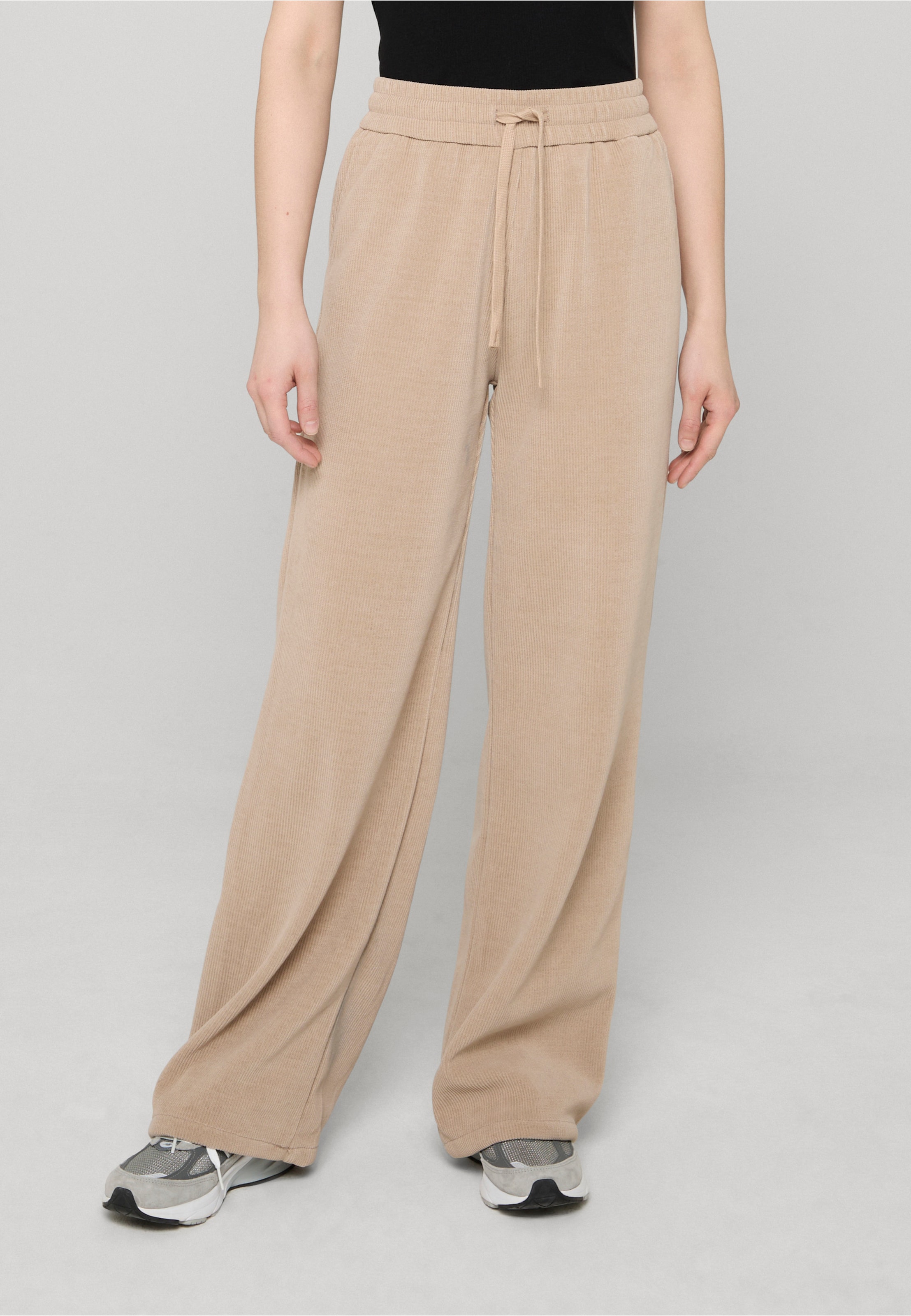 Estelou Corduroy Wideleg Jogger