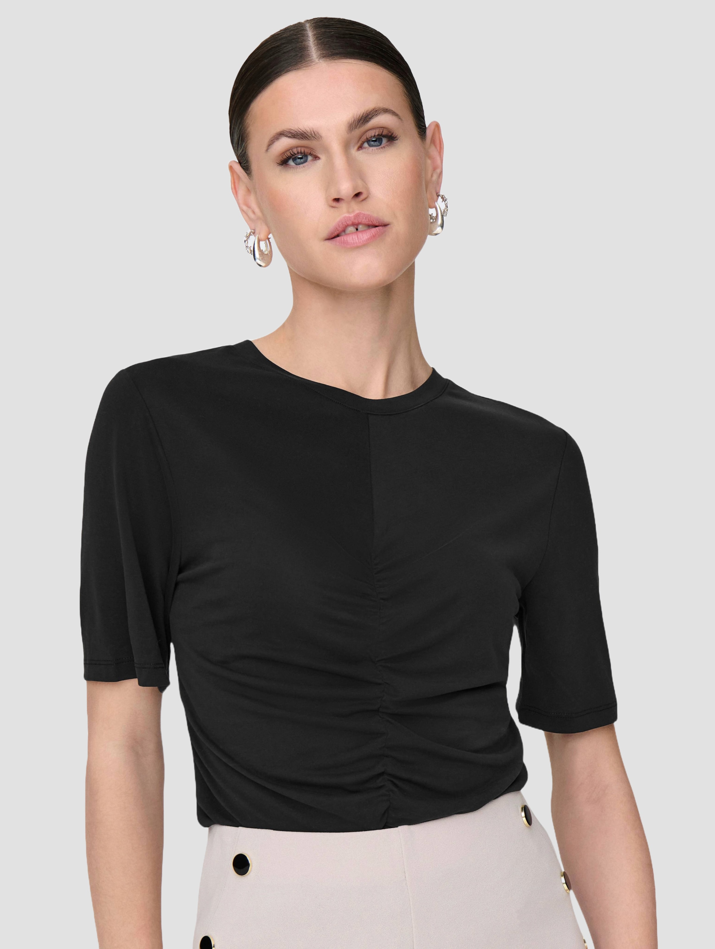 Only ONLFREE LIFE S/S O-NECK GATHERNG TOP