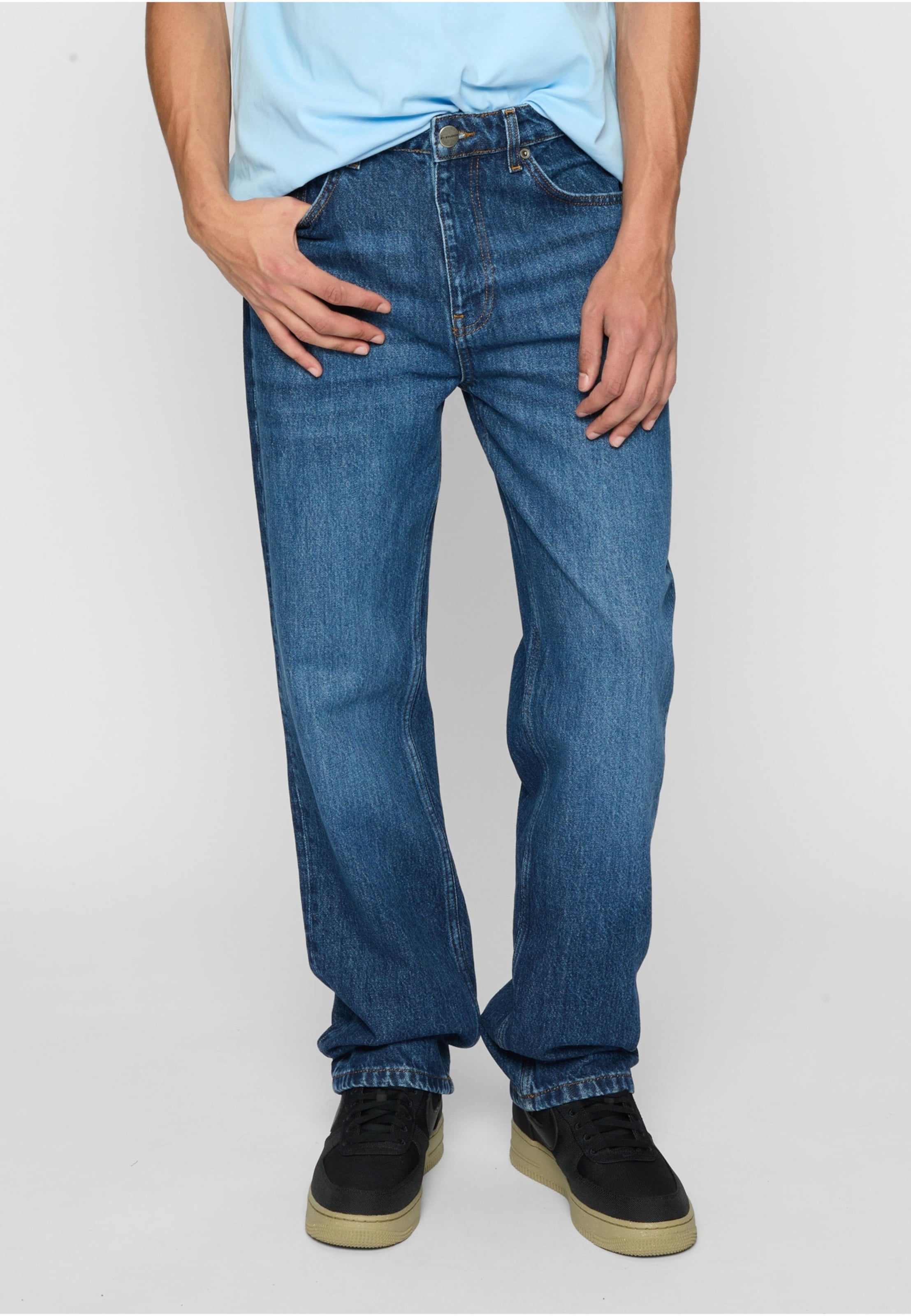 2Y Studios Gabrie Basic Straight Jeans