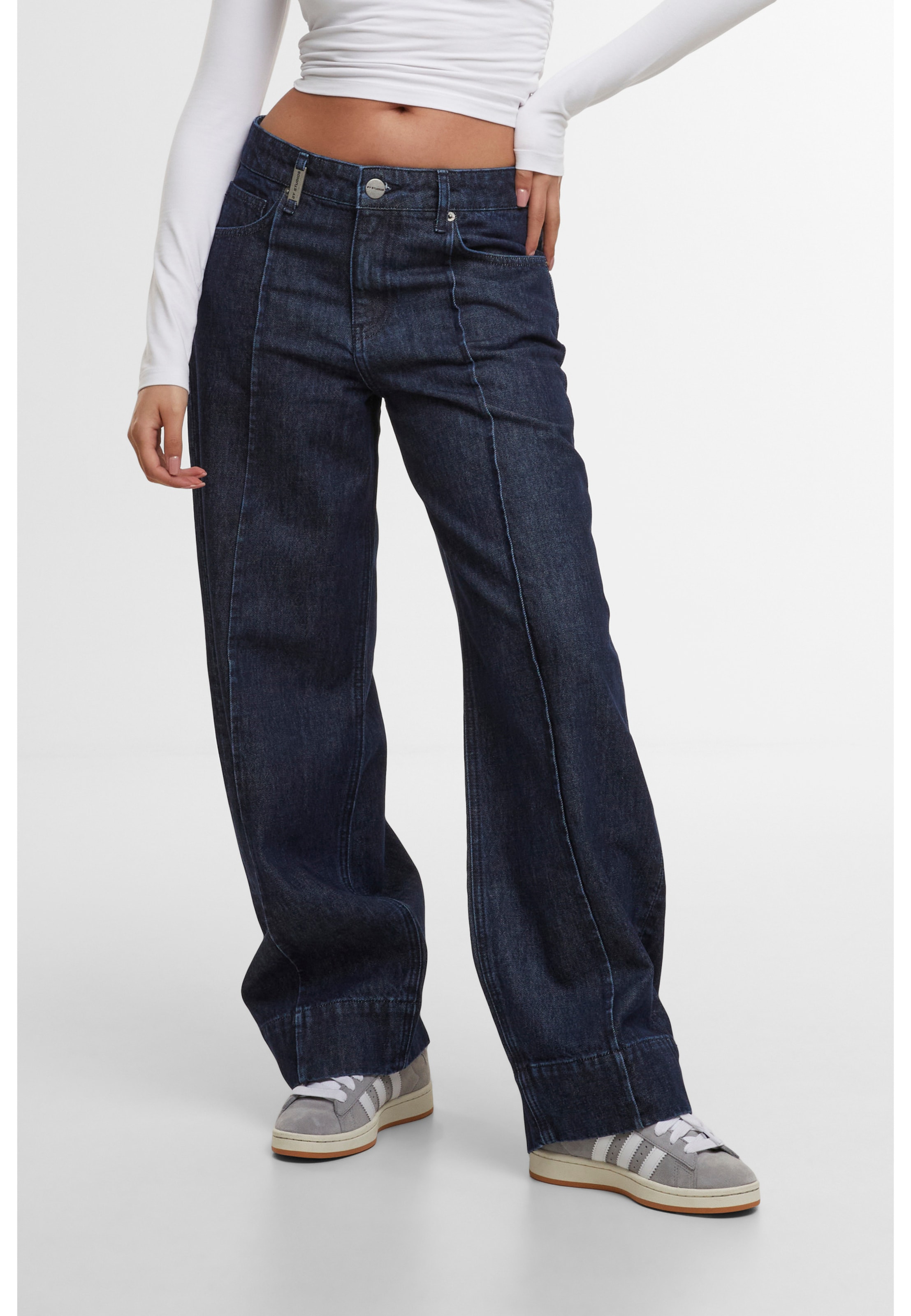 2Y Studios Ayana Balloon Fit Jeans