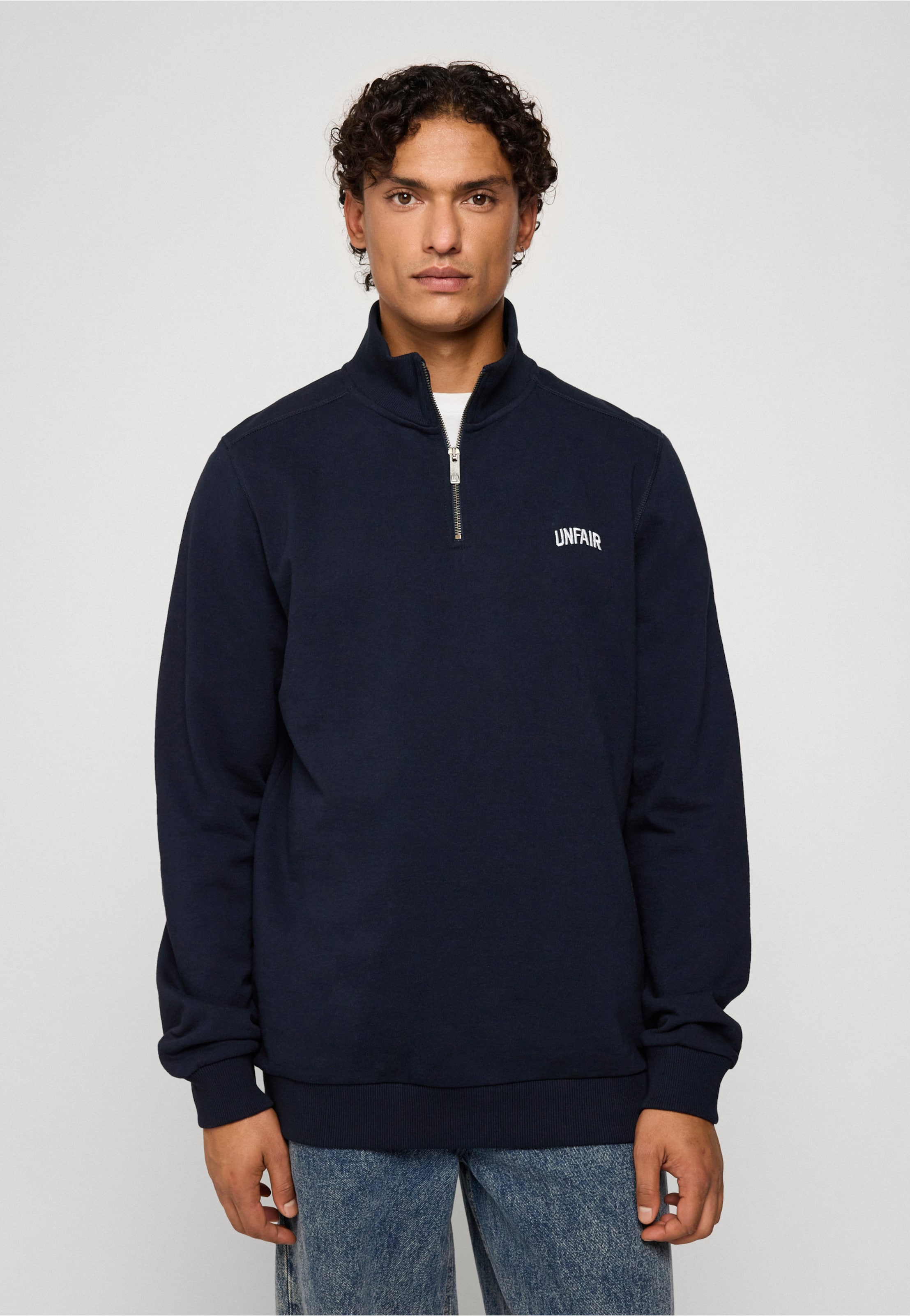 UNFAIR ATHLETICS Curved Halfzip Sweatshirt