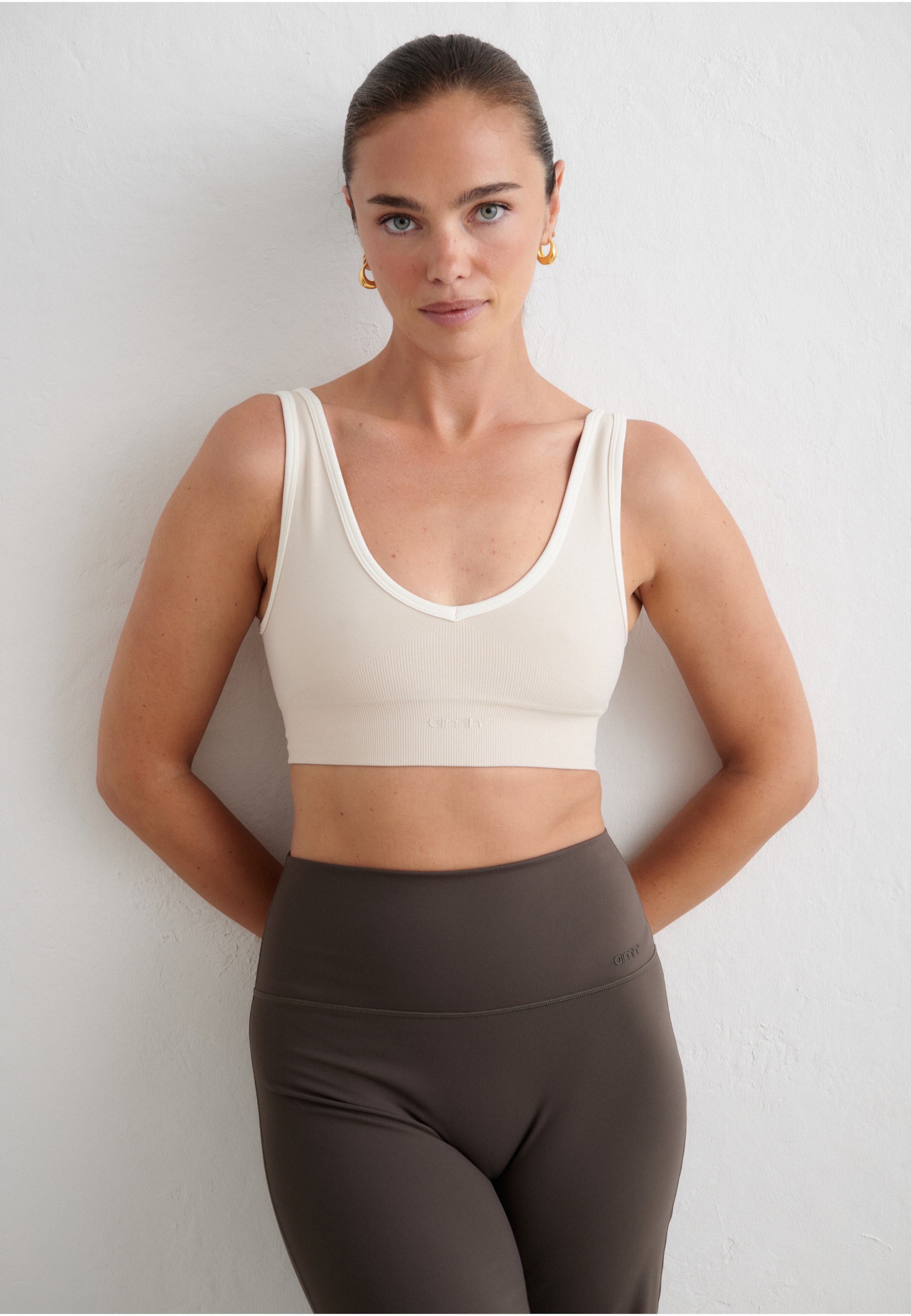 aimn Shape Seamless Deep Cut Bra