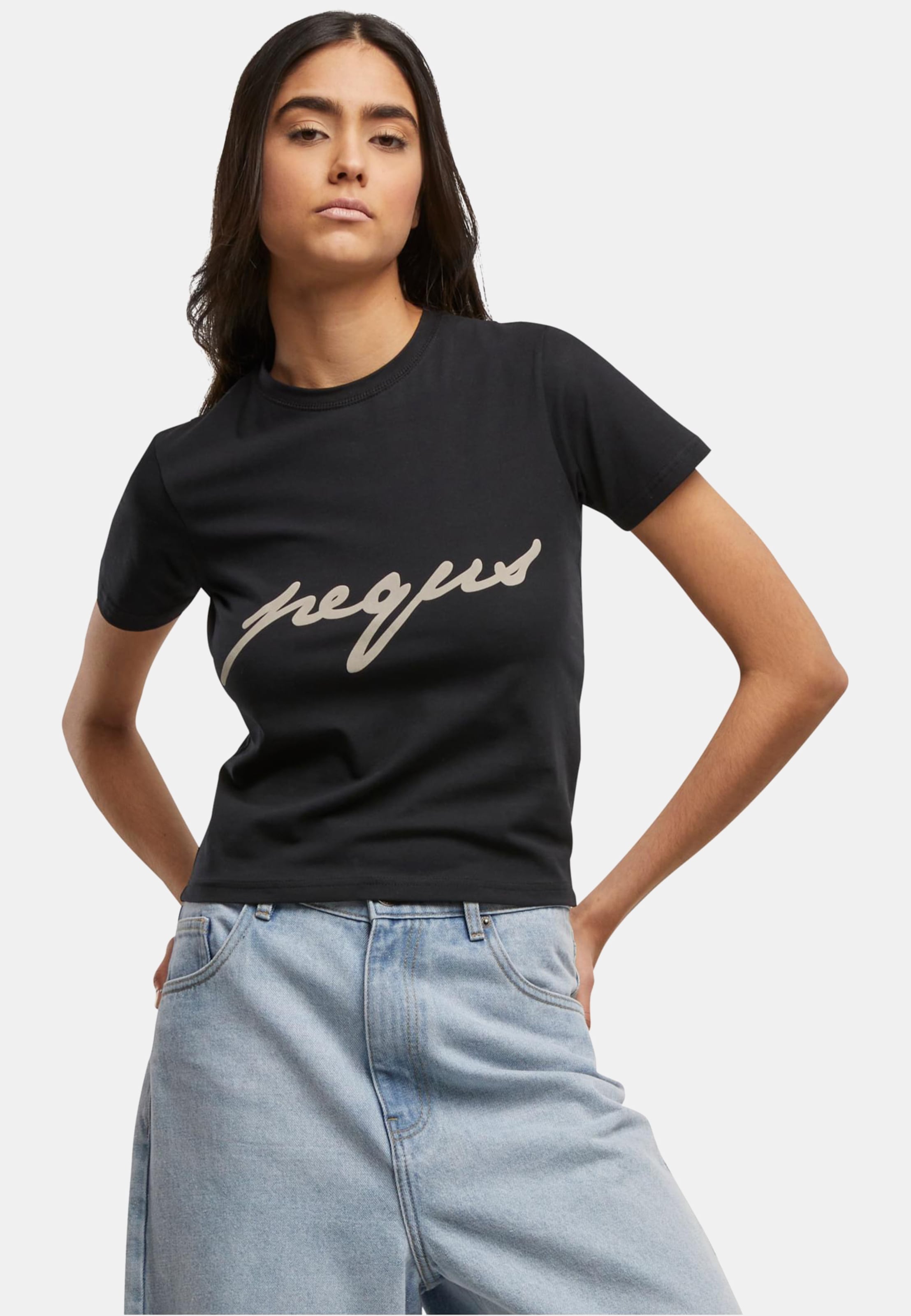 PEQUS Fitted Ink Logo T-shirt