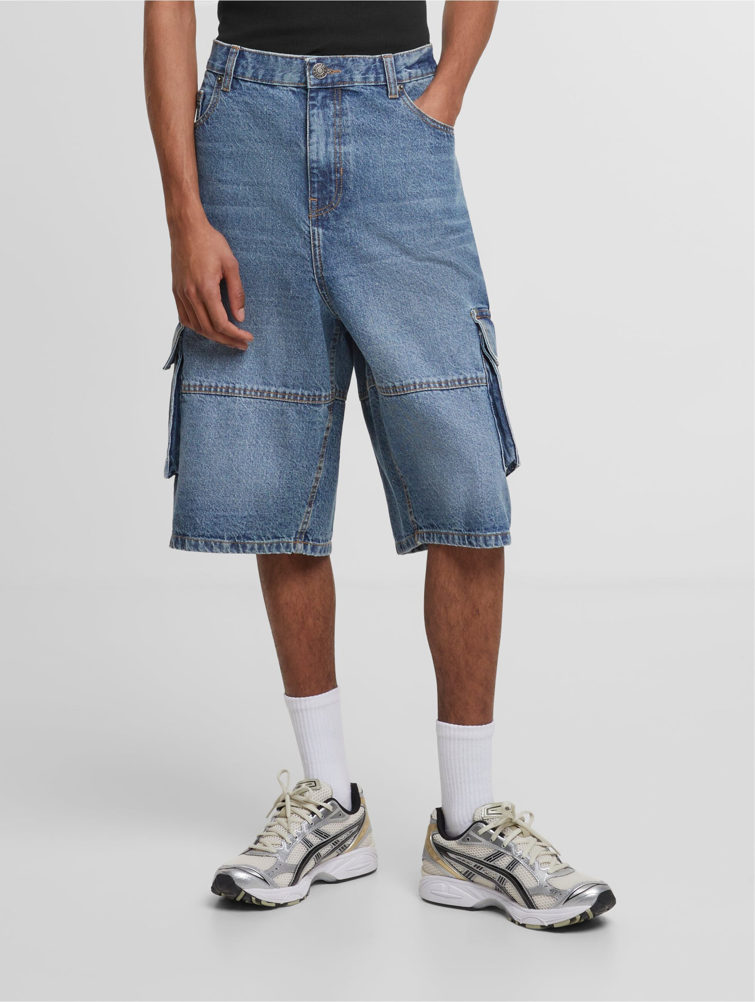 Urban Classics Relaxed Denim Cargo Short