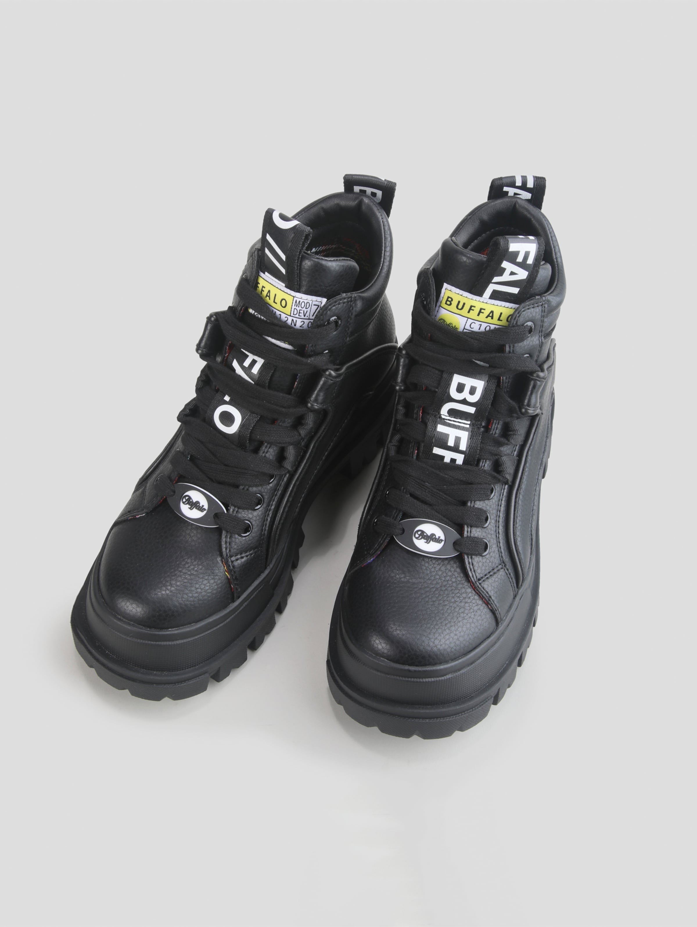 Buffalo Aspha Nc Mid Bootie Flat