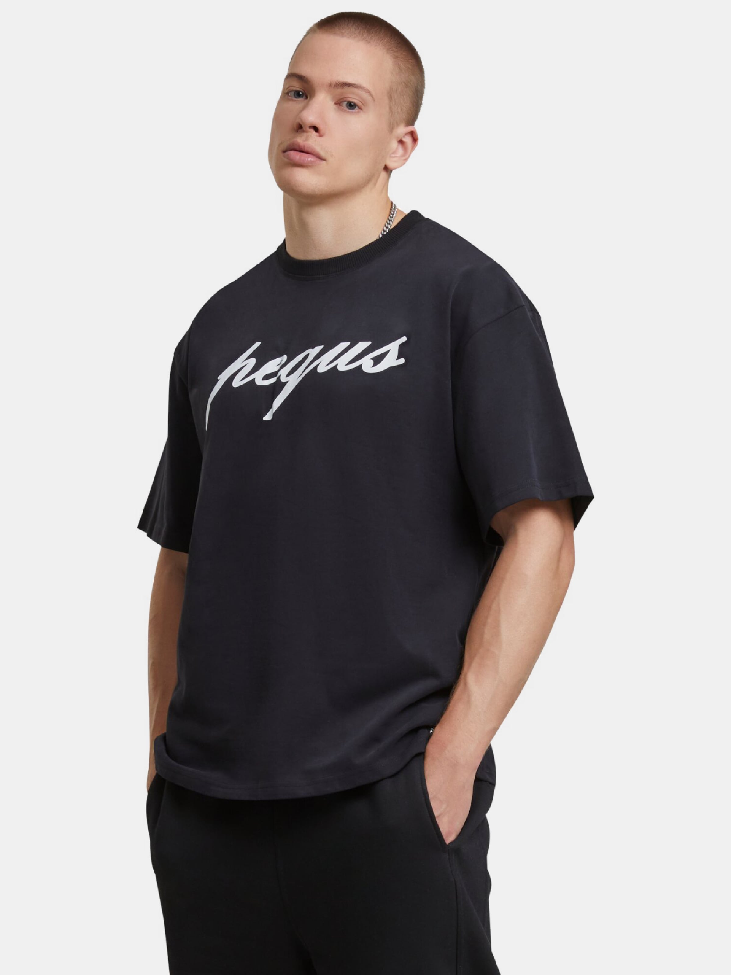 PEQUS Front Logo T-Shirt
