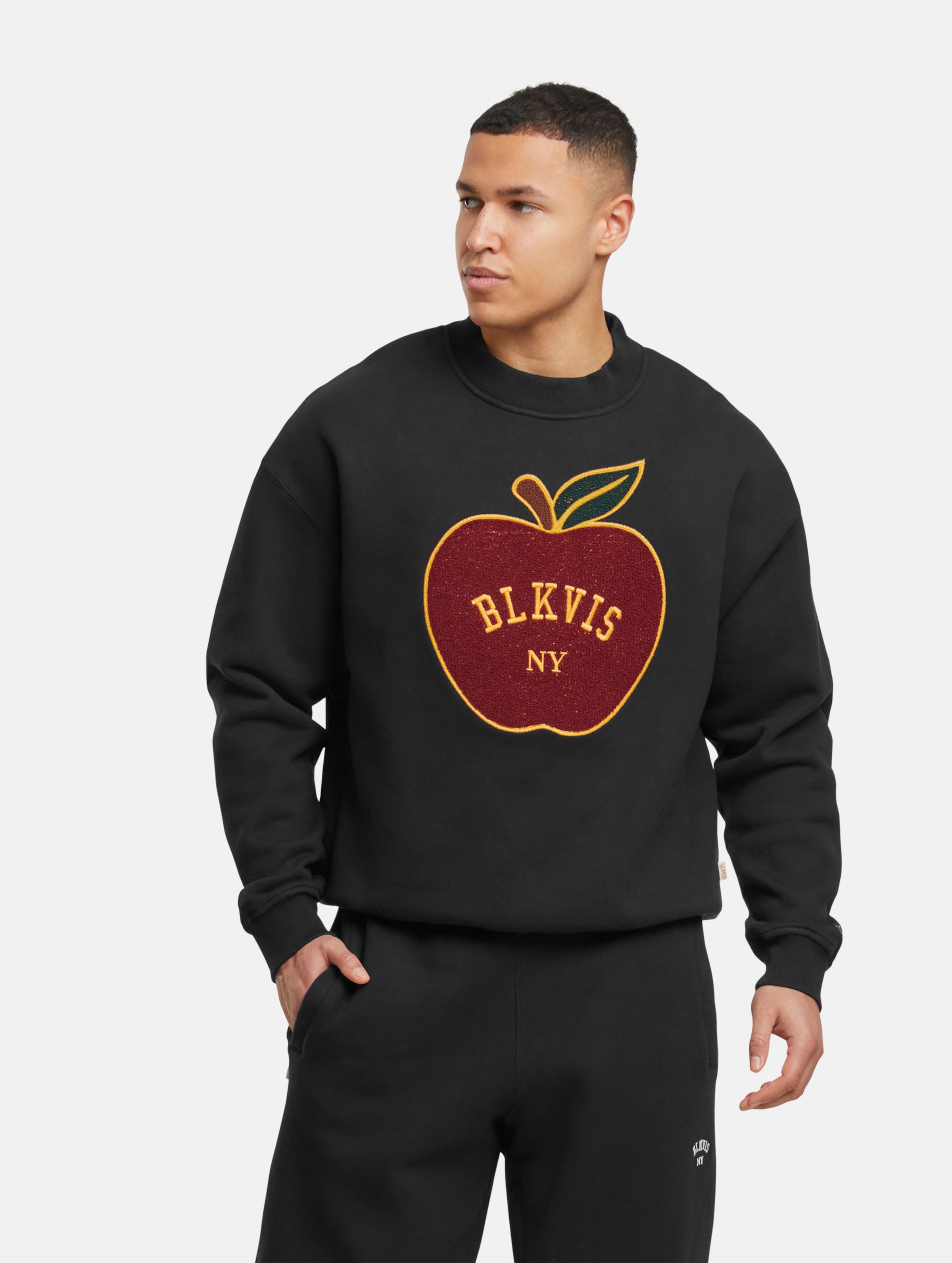 BLKVIS Apple Crewneck Pullover