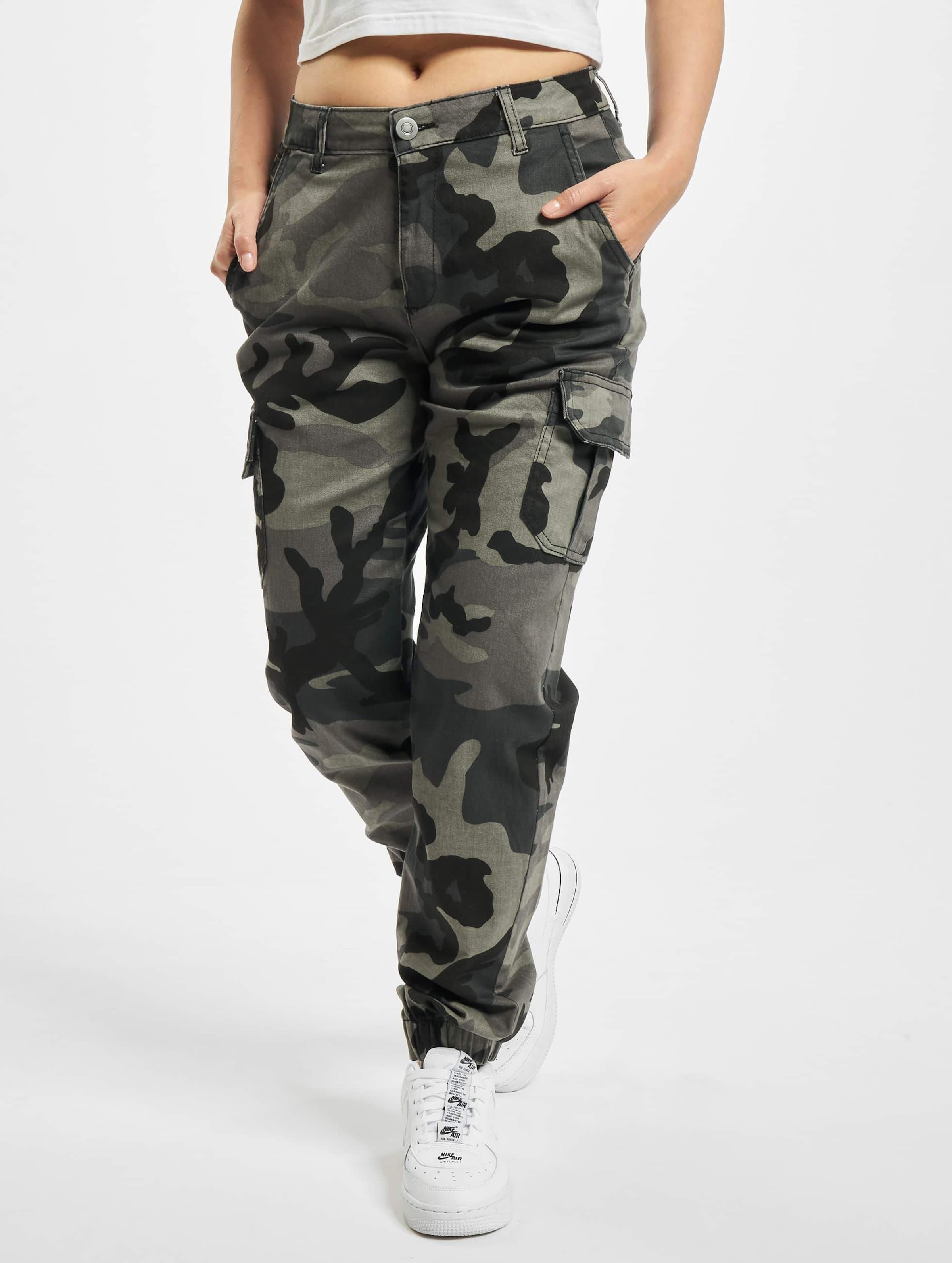 Urban Classics Ladies High Waist Camo Cargo Pants