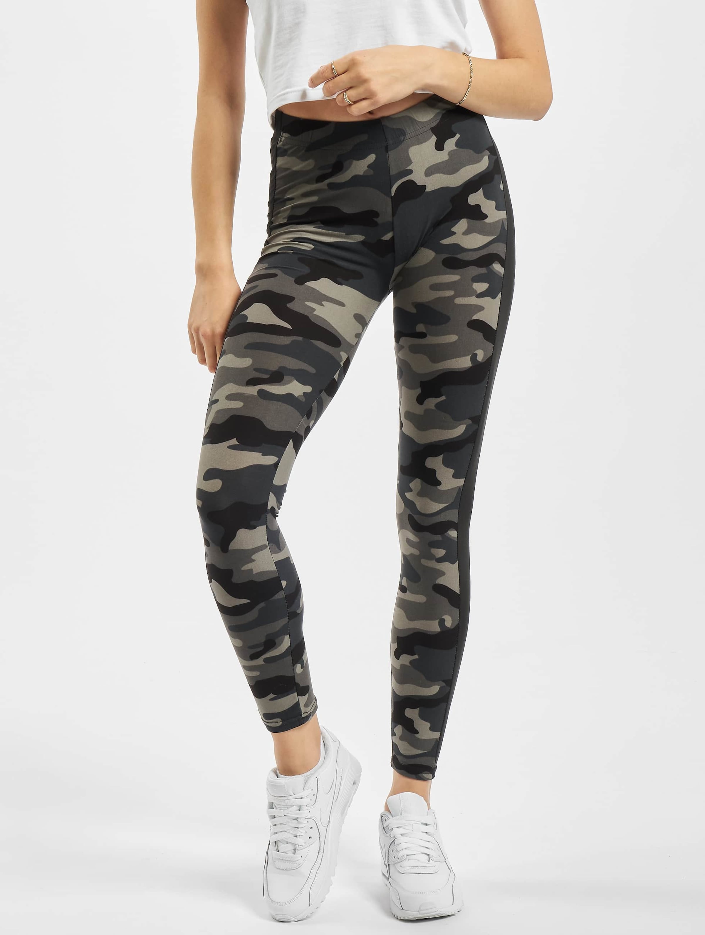 Urban Classics Ladies Camo Stripe Leggings
