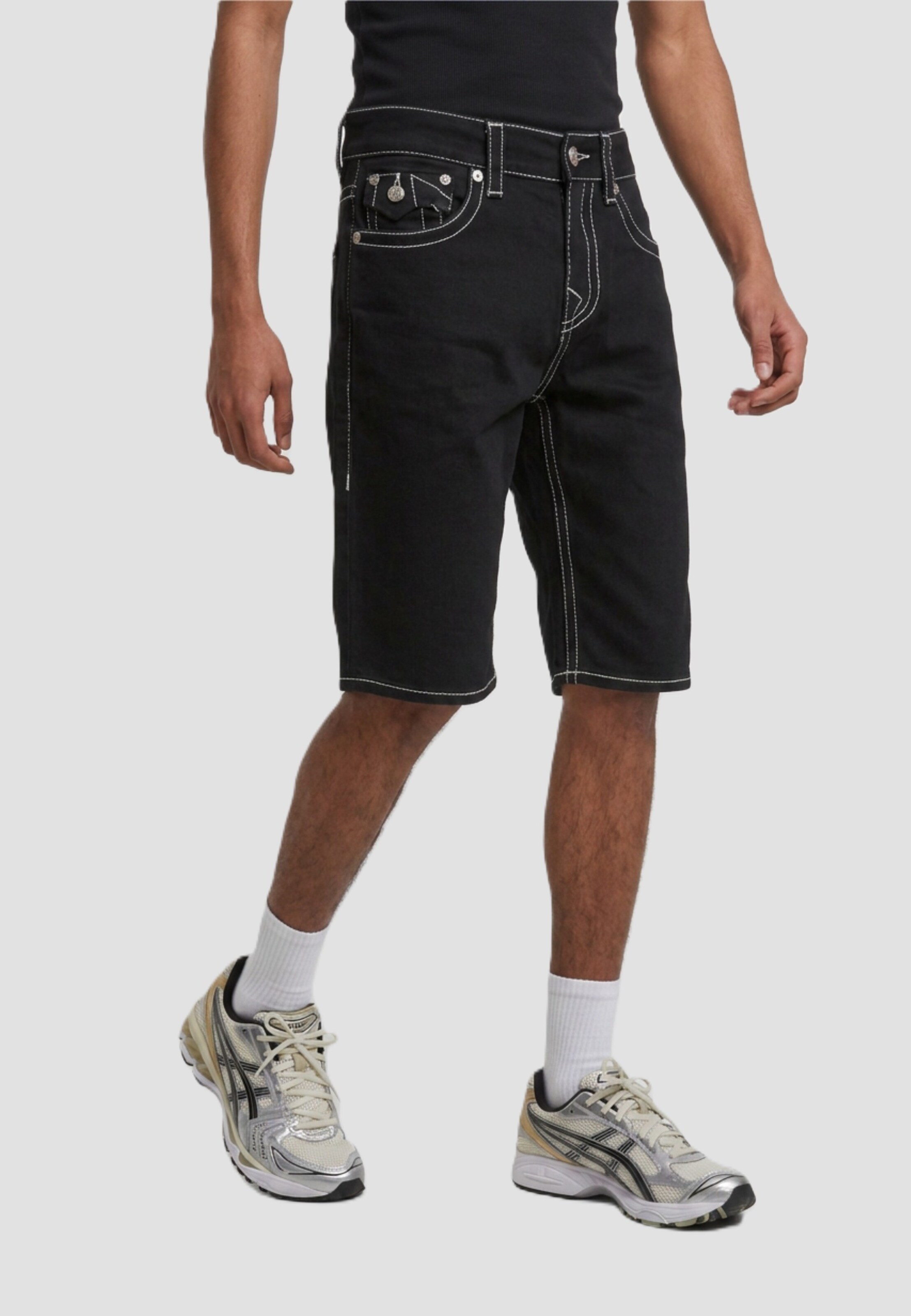 True Religion RICKY BIG T NO FLAP SHORT OVERSIZED HS