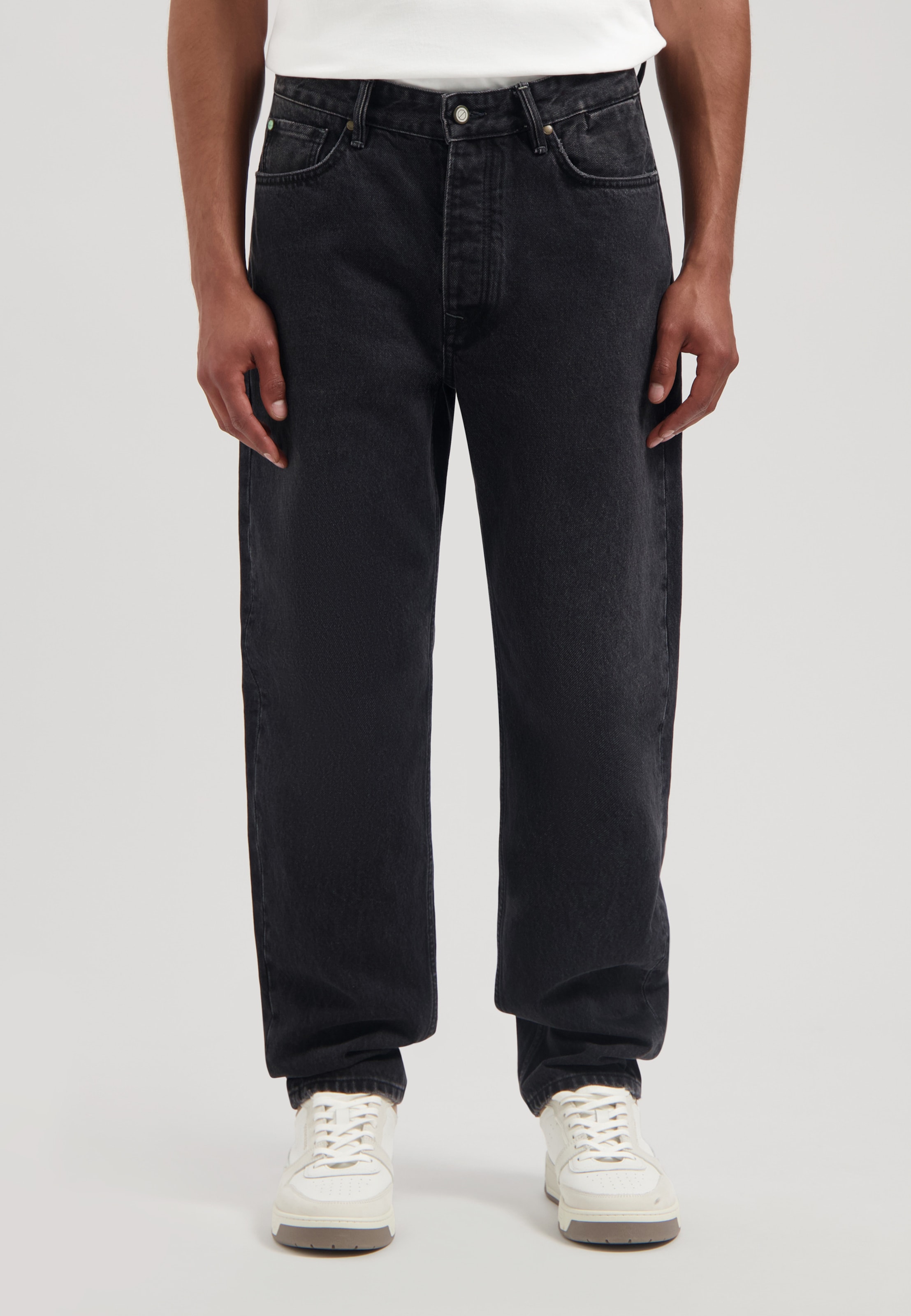 Dstrezzed Logan 5-Pocket